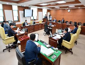 산업건설위원회, 울산광역시 도심융합특구 사업협의체 설치 및 운영에 관한 조례안 등 심사