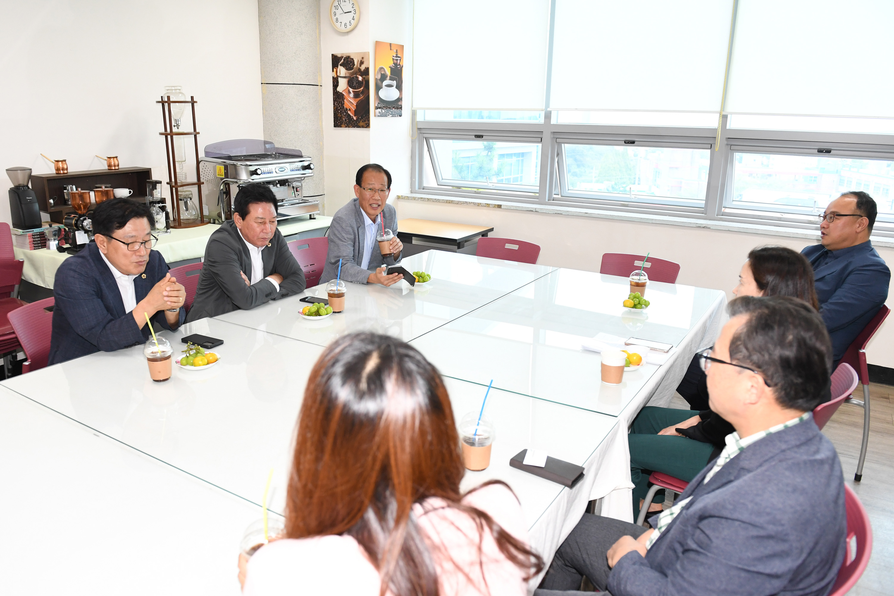  강대길 부의장, 홍유준, 김수종 의원, 2023년 추석맞이 사회복지시설 위문4