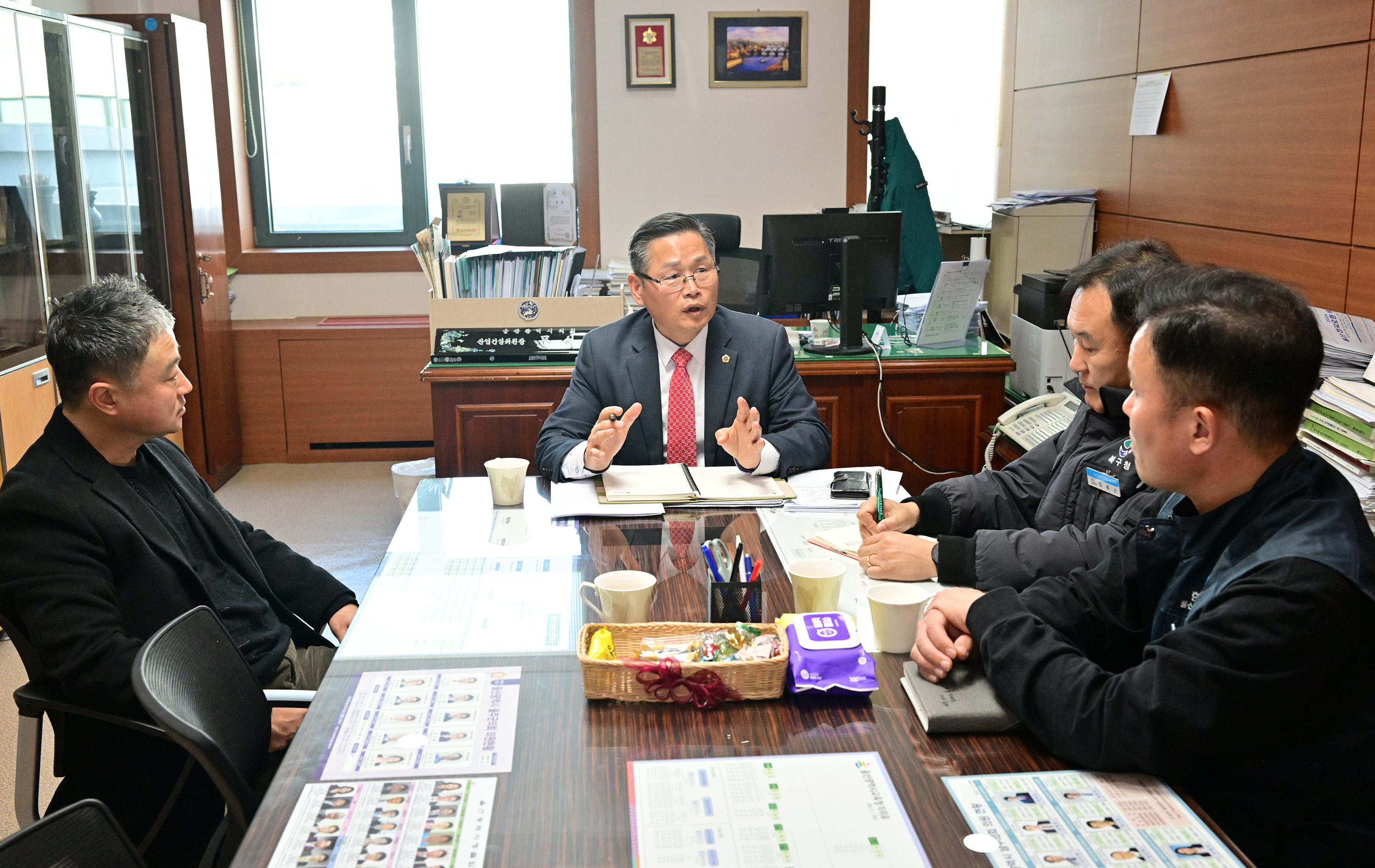 문석주 산업건설위원장, 환경미화원 청소지휘소 이전 및 처우개선을 위한 간담회2