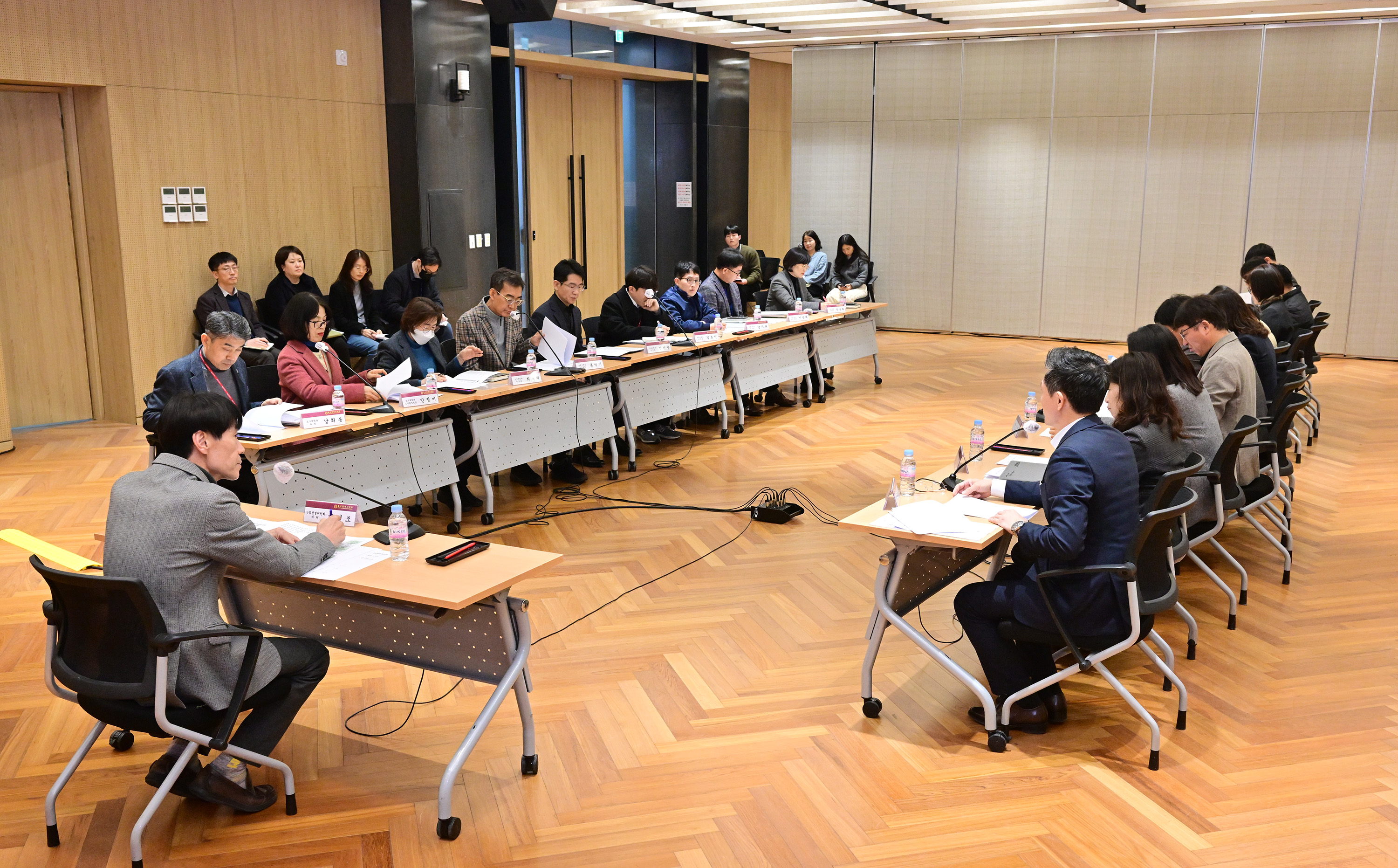 백현조 의원, 사무의 공공기관 위탁·대행 조례 제정 간담회10