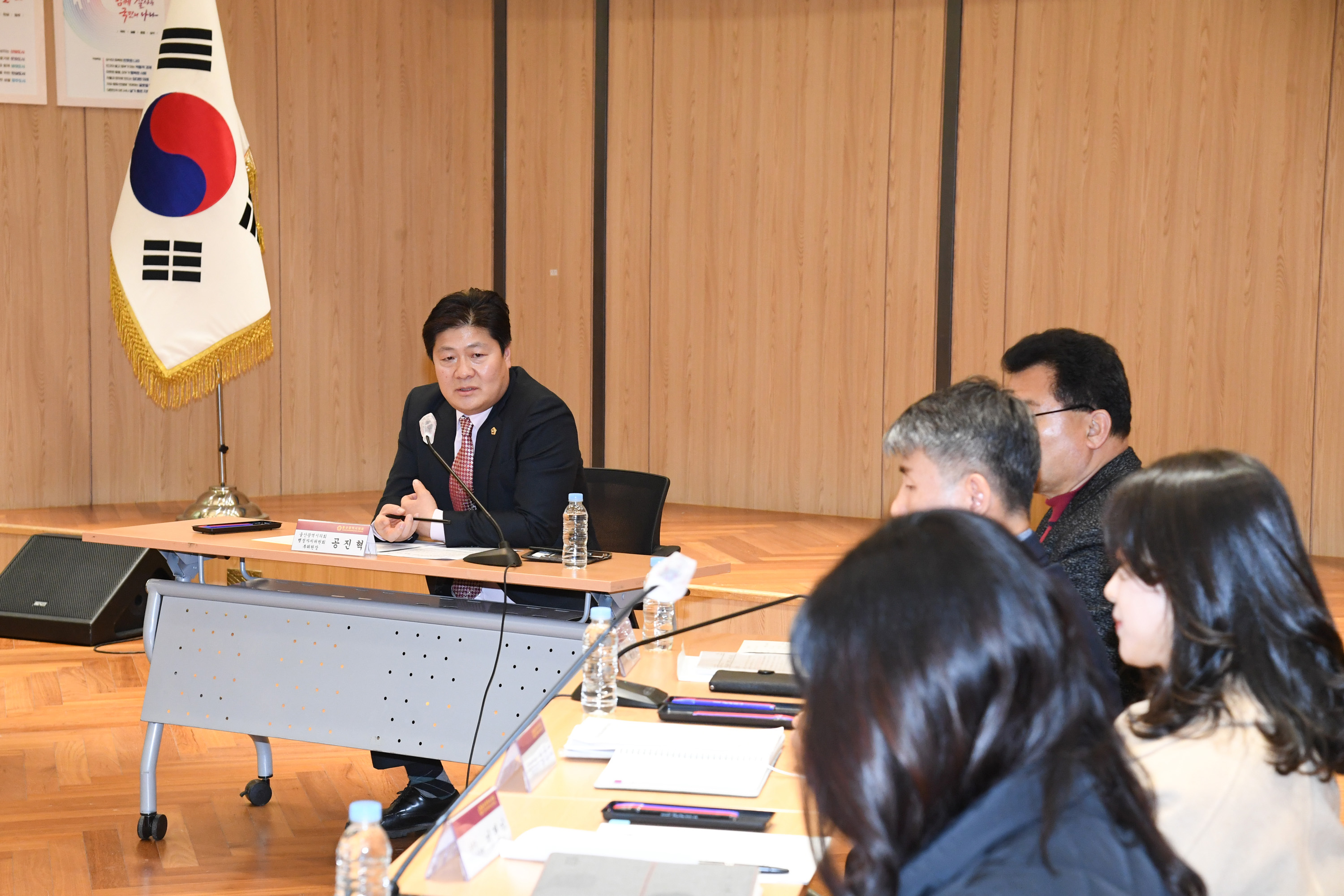 공진혁 행정자치부위원장, 온양읍 발리 초등학교시설 결정 해제 관련 간담회7