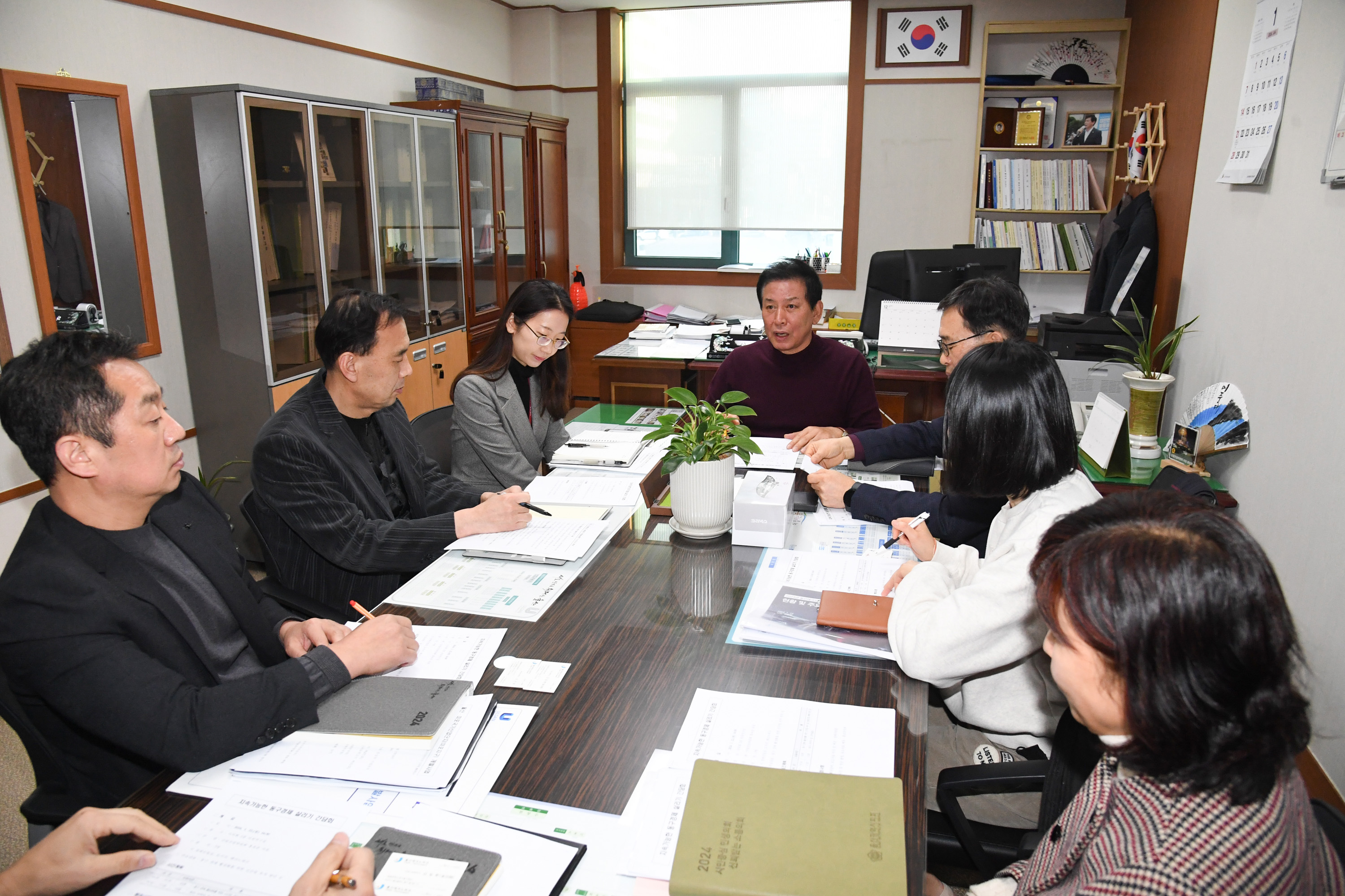 홍유준 의원, 동구경제 살리기 위한 정책토론회 사전 간담회1