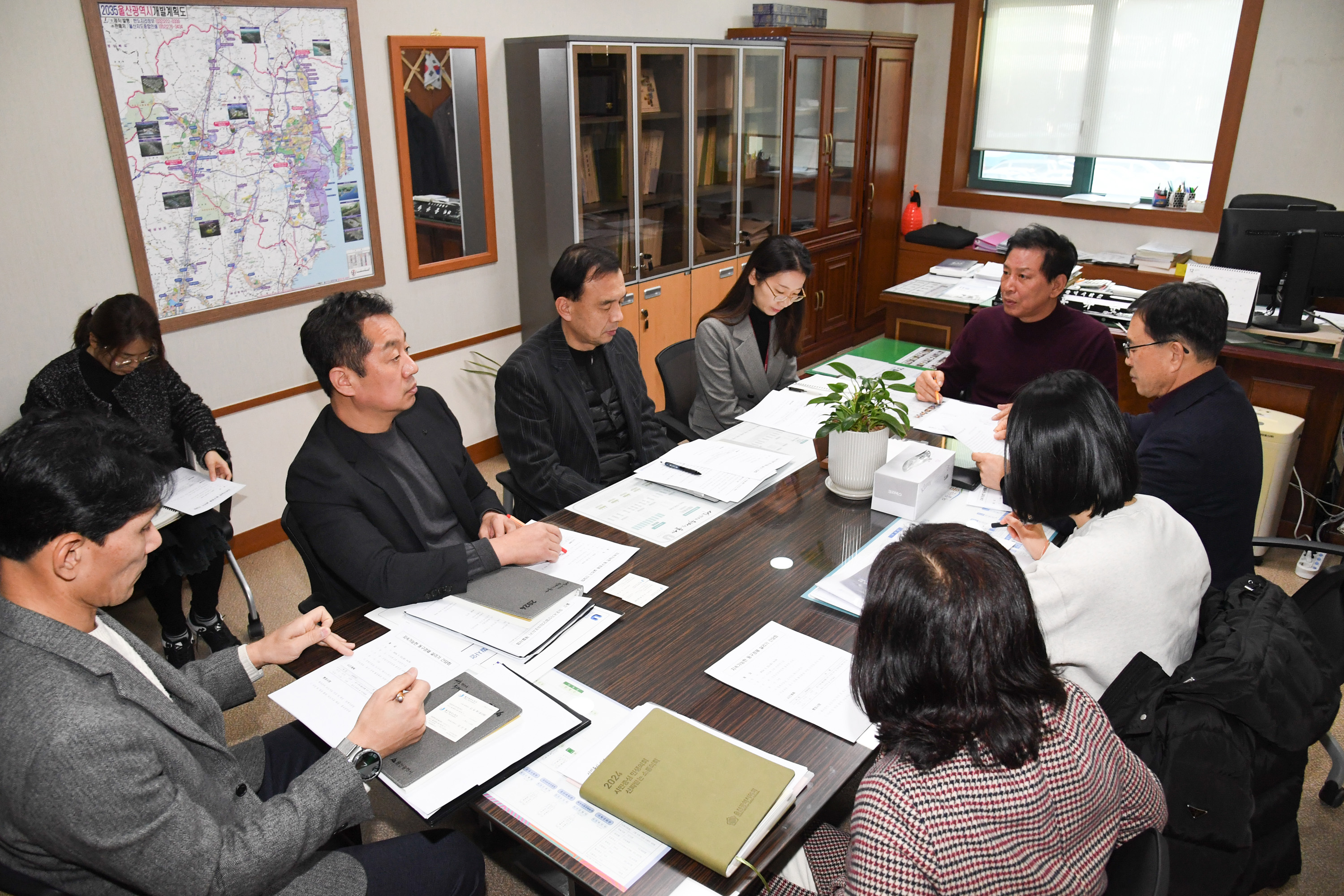 홍유준 의원, 동구경제 살리기 위한 정책토론회 사전 간담회5