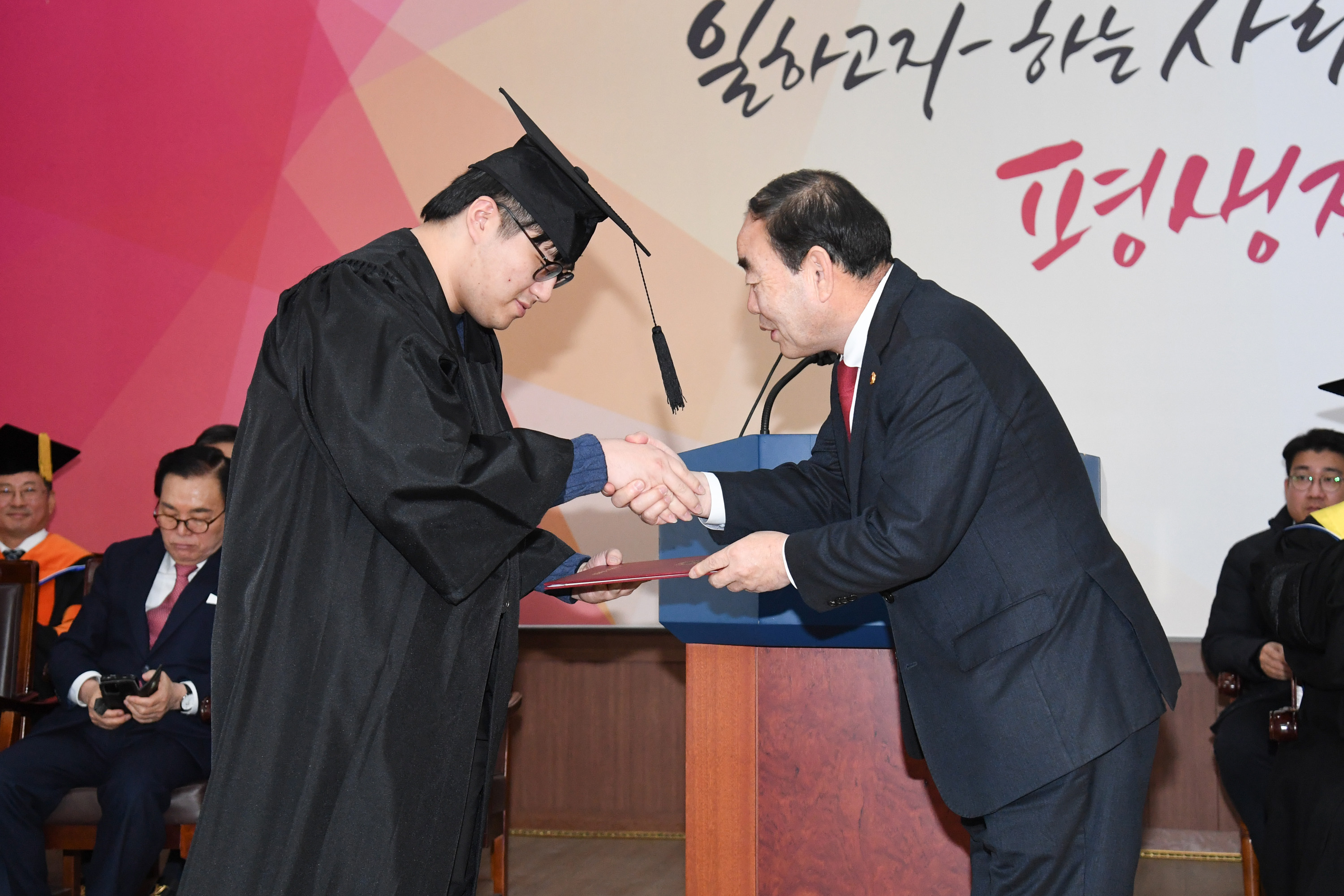 김기환 의장, 한국폴리텍대학 울산캠퍼스 2023학년도 학위수여식6