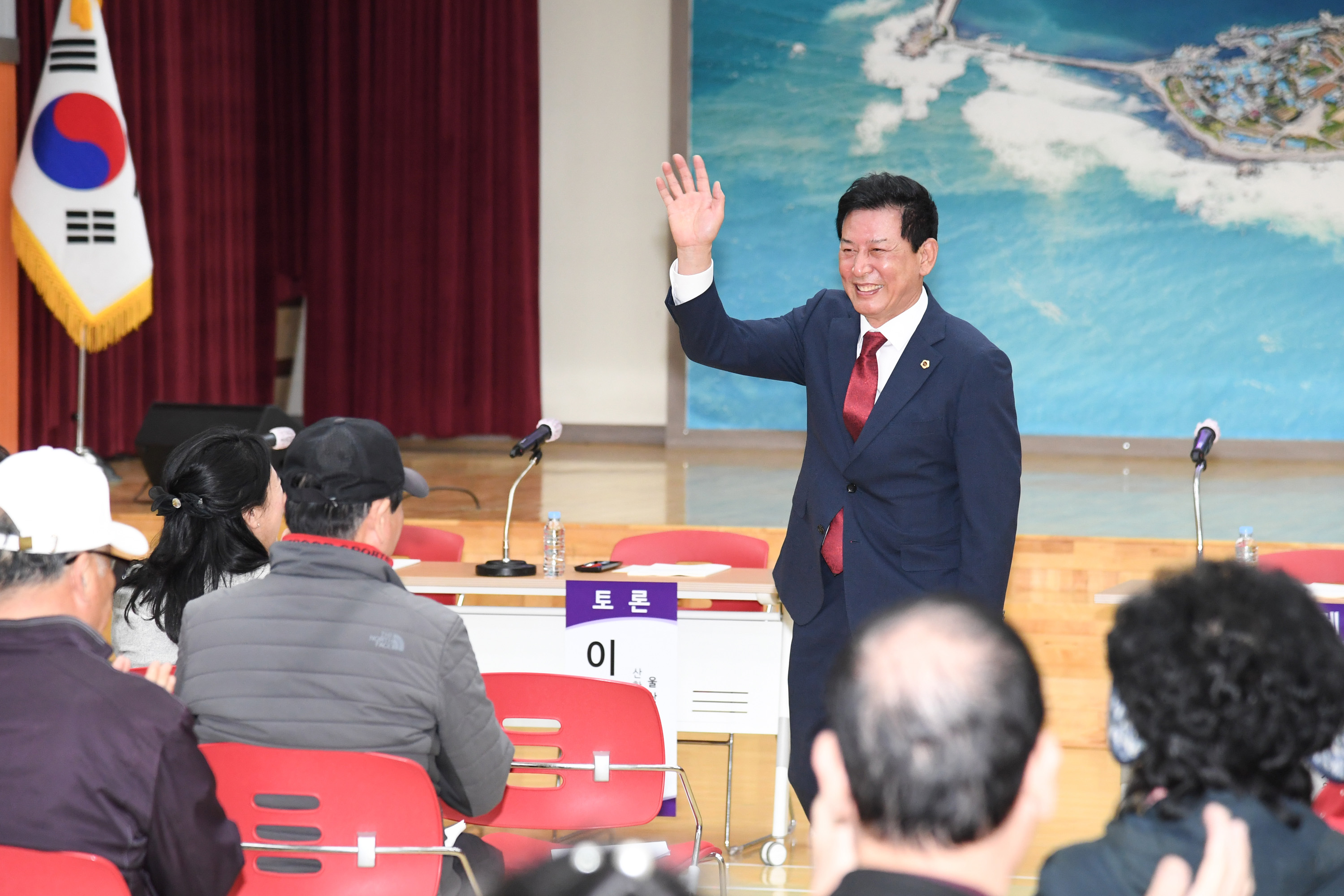 홍유준 의원, 지속가능한 동구 경제살리기 정책토론회12