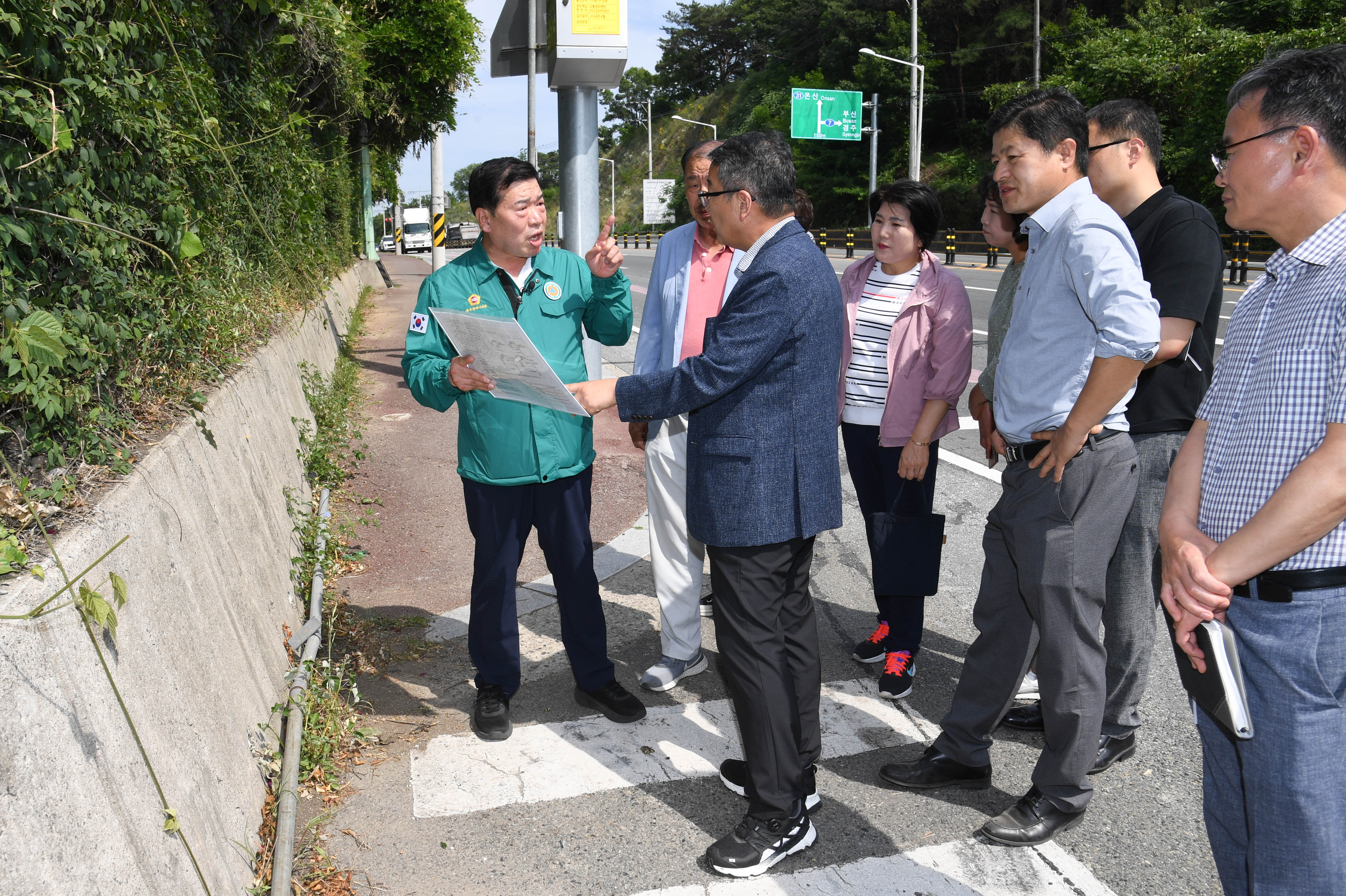 이장걸 예산결산특별위원장, 옥동 윗갈티마을앞 교차로 민원현장 방문8