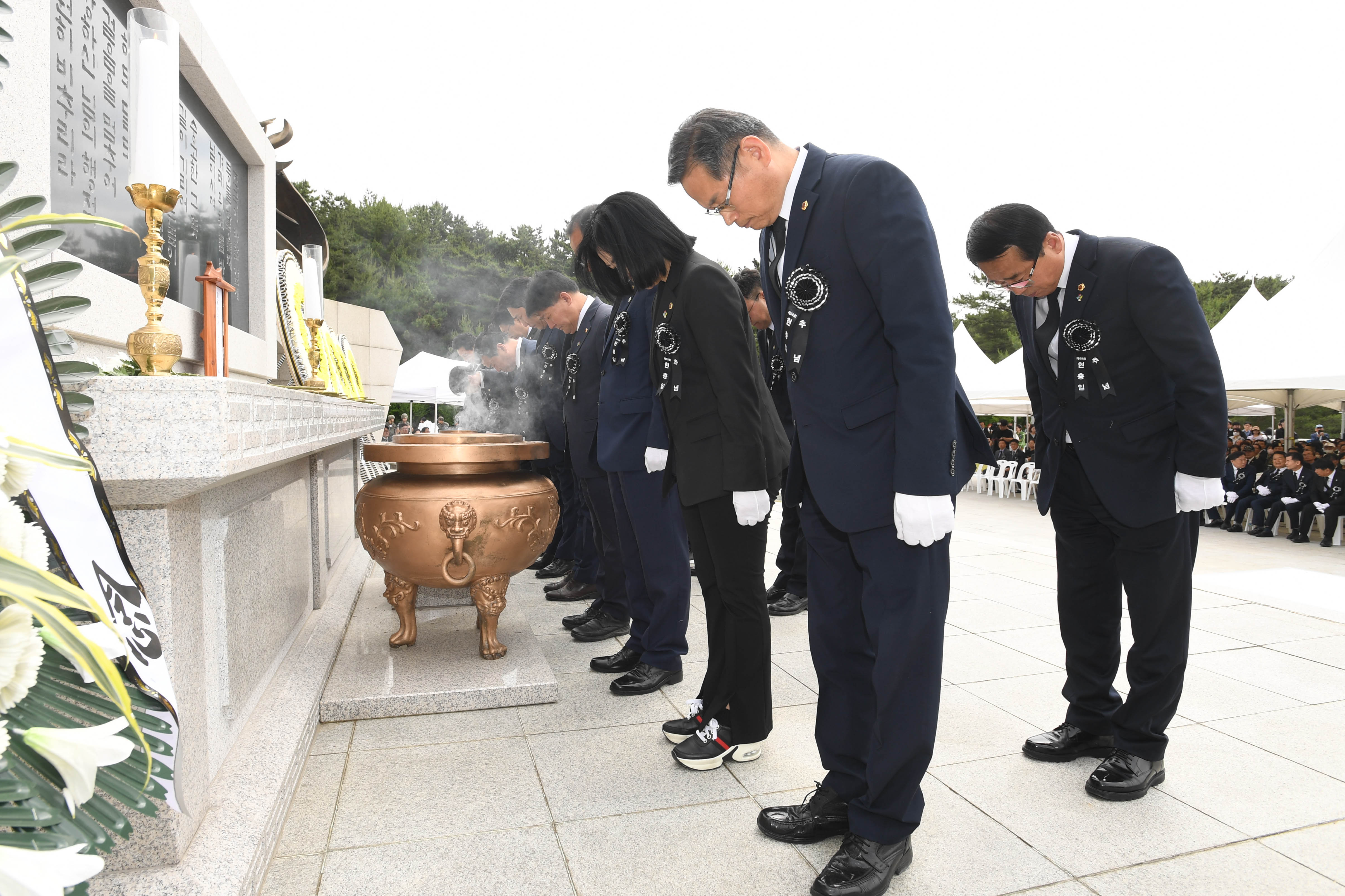 김기환 의장, 제69회 현충일 추념식8