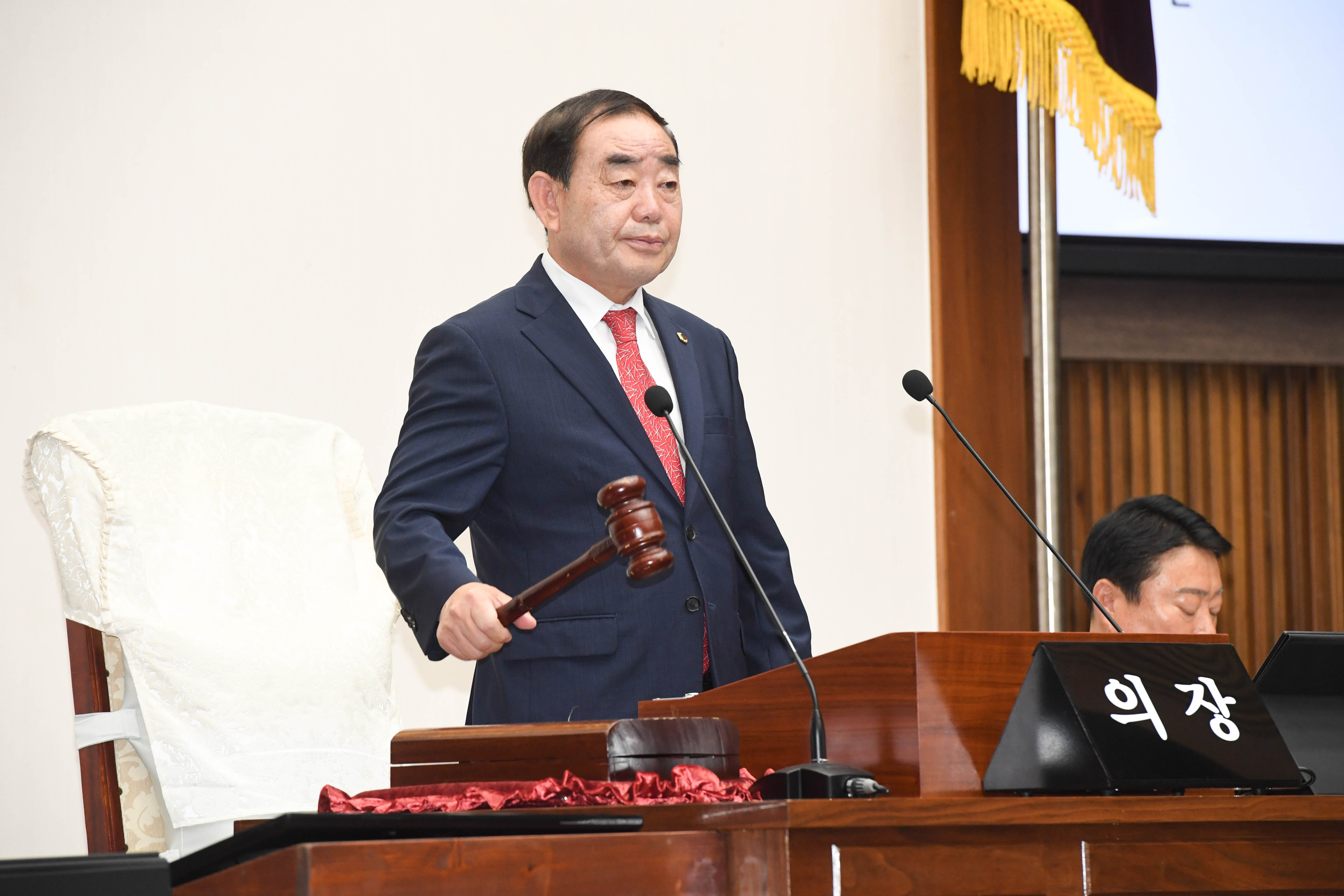 울산광역시의회, 제246회 제1차 정례회 제1차 본회의14