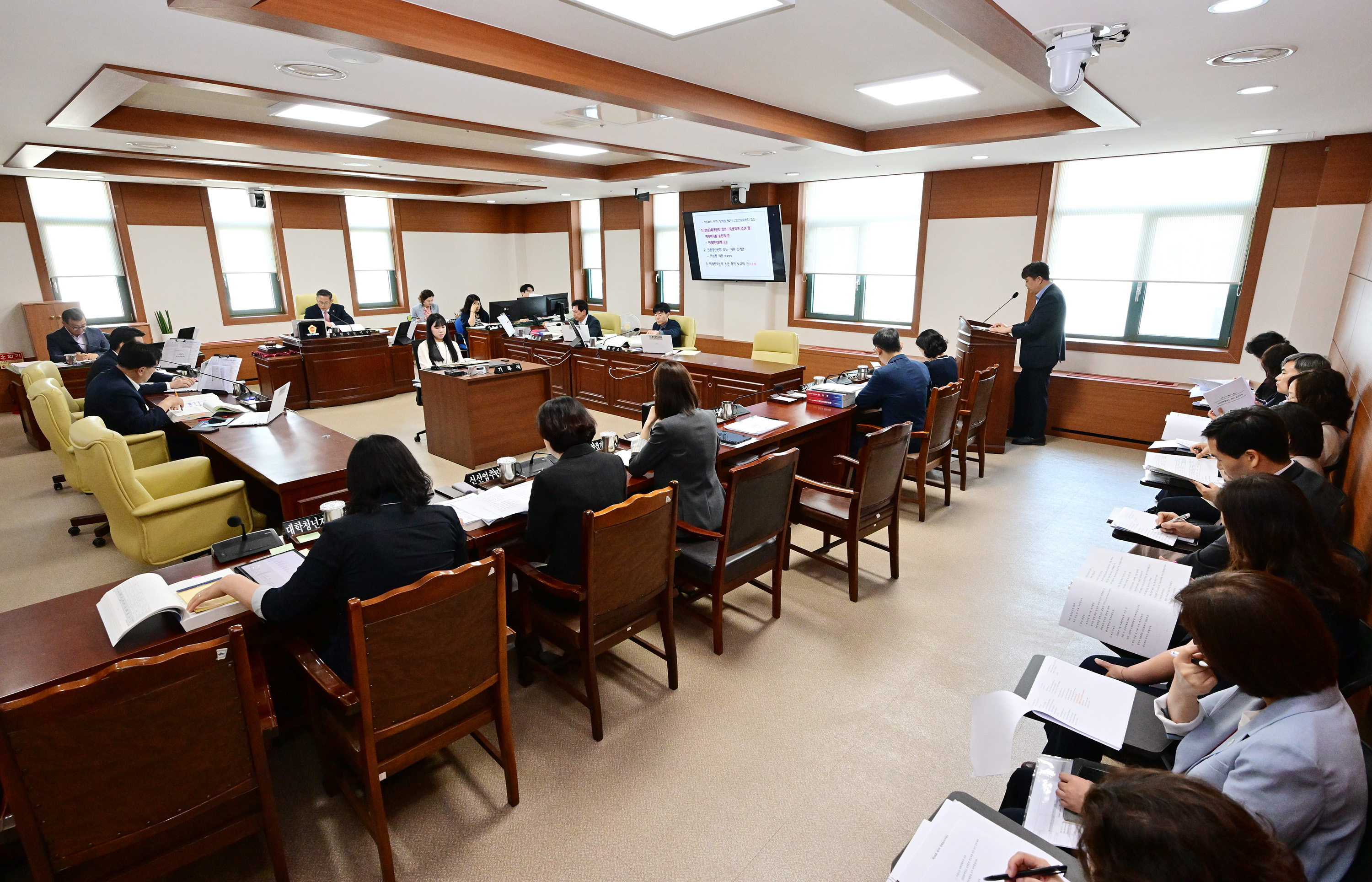 산업건설위원회, 미래전략본부 소관 일반·특별회계 결산 및 예비비 지출 승인의 건 및 조례안 심사3