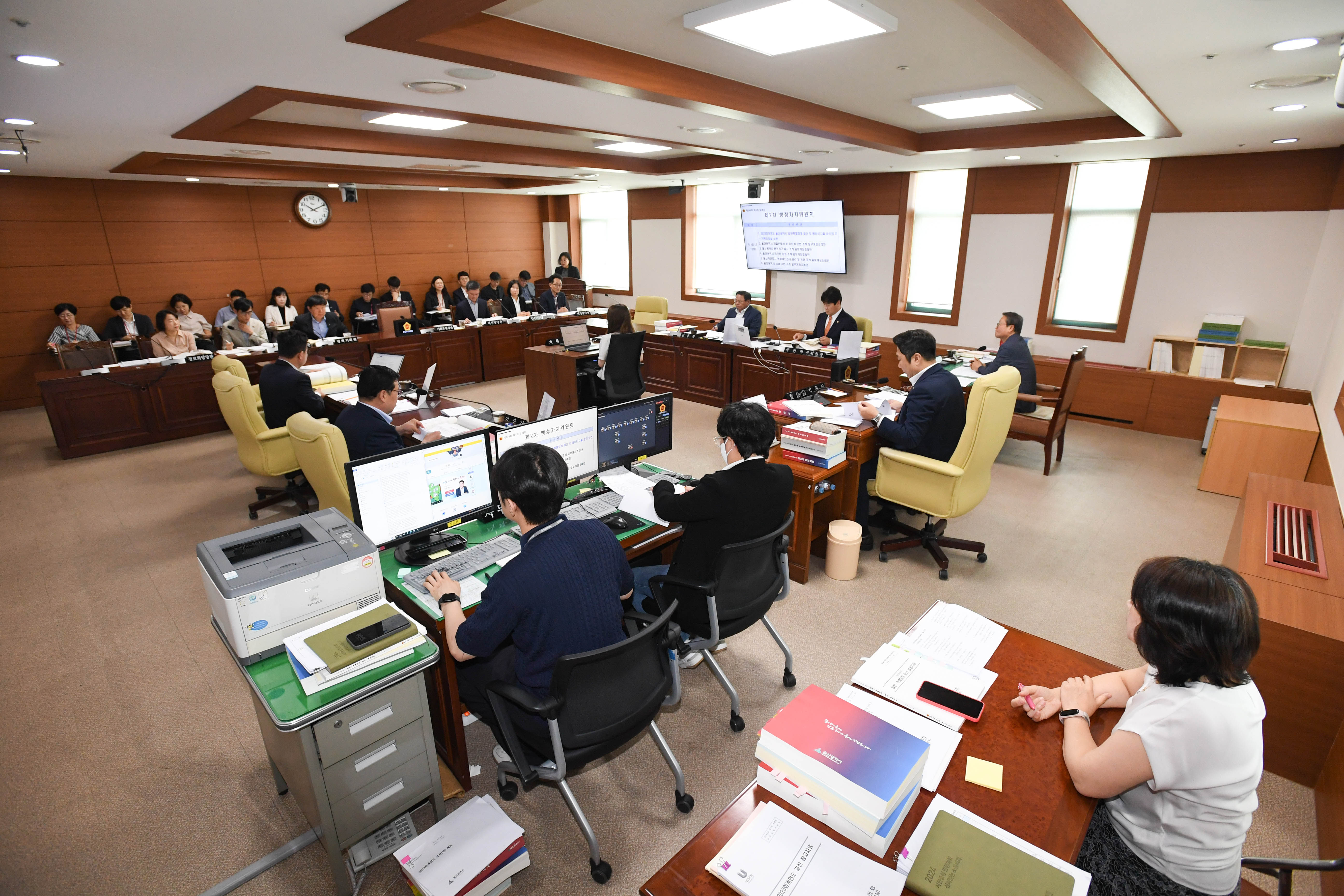 행정차치위원회, 기획조정실 소관 일반 특별회계 결산 및 예비비지출 승인의 건 및 조례안3