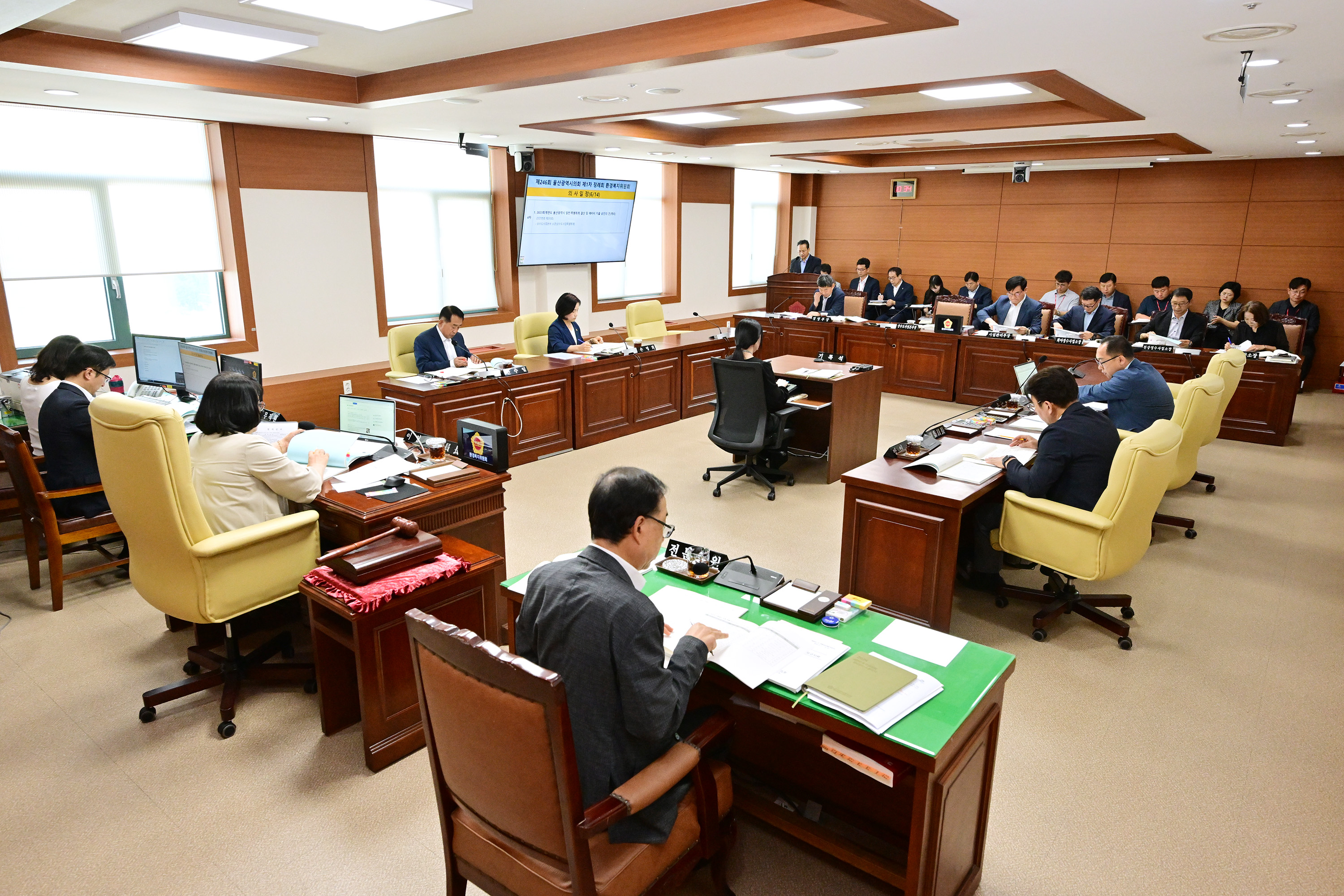 환경복지위원회, 상수도사업본부 소관 일반·특별회계 결산 및 예비비 지출 승인의 건 심사2