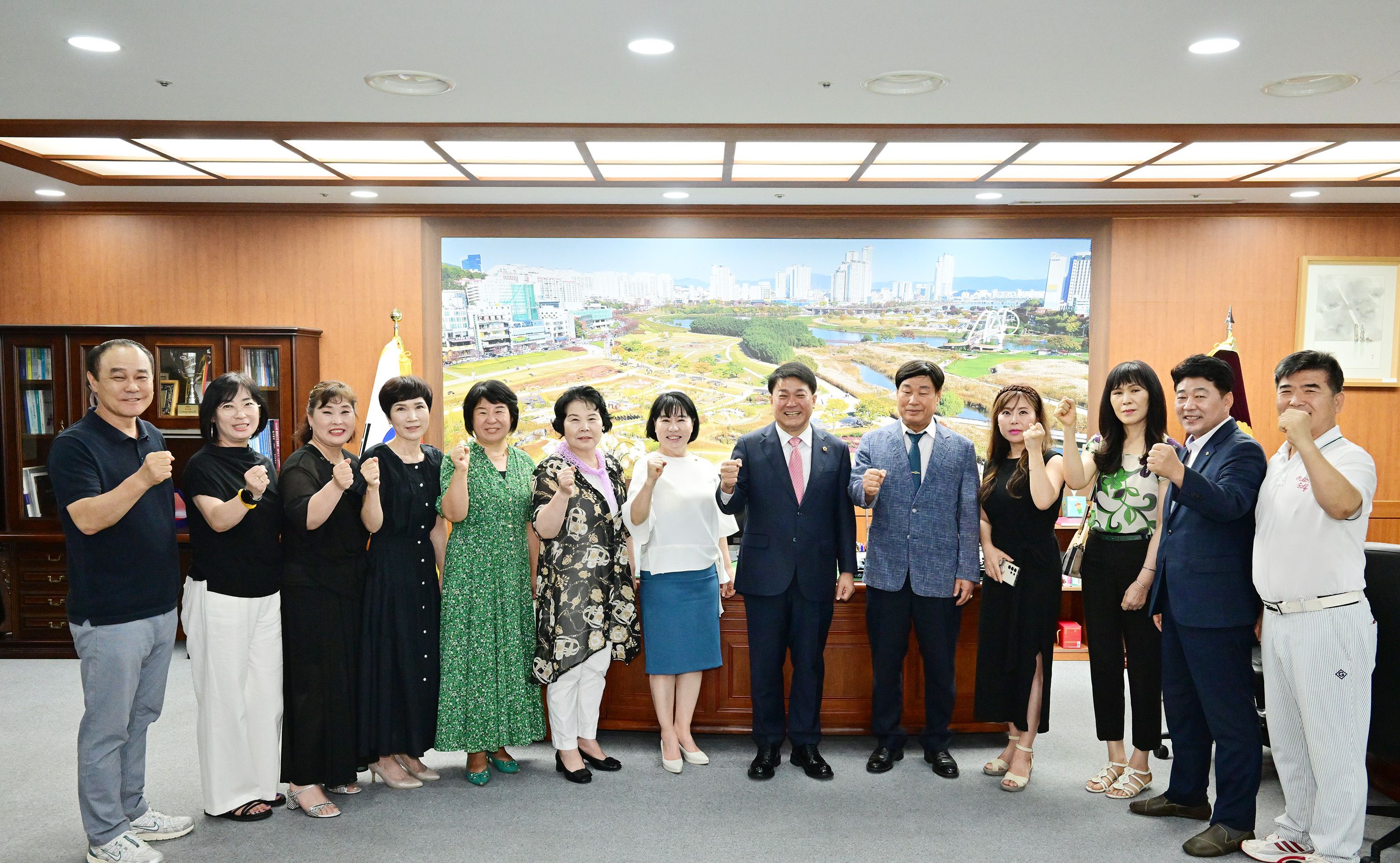 이성룡 의장, 민족통일울산광역시협의회(회장 이정민) 의장실 내방3