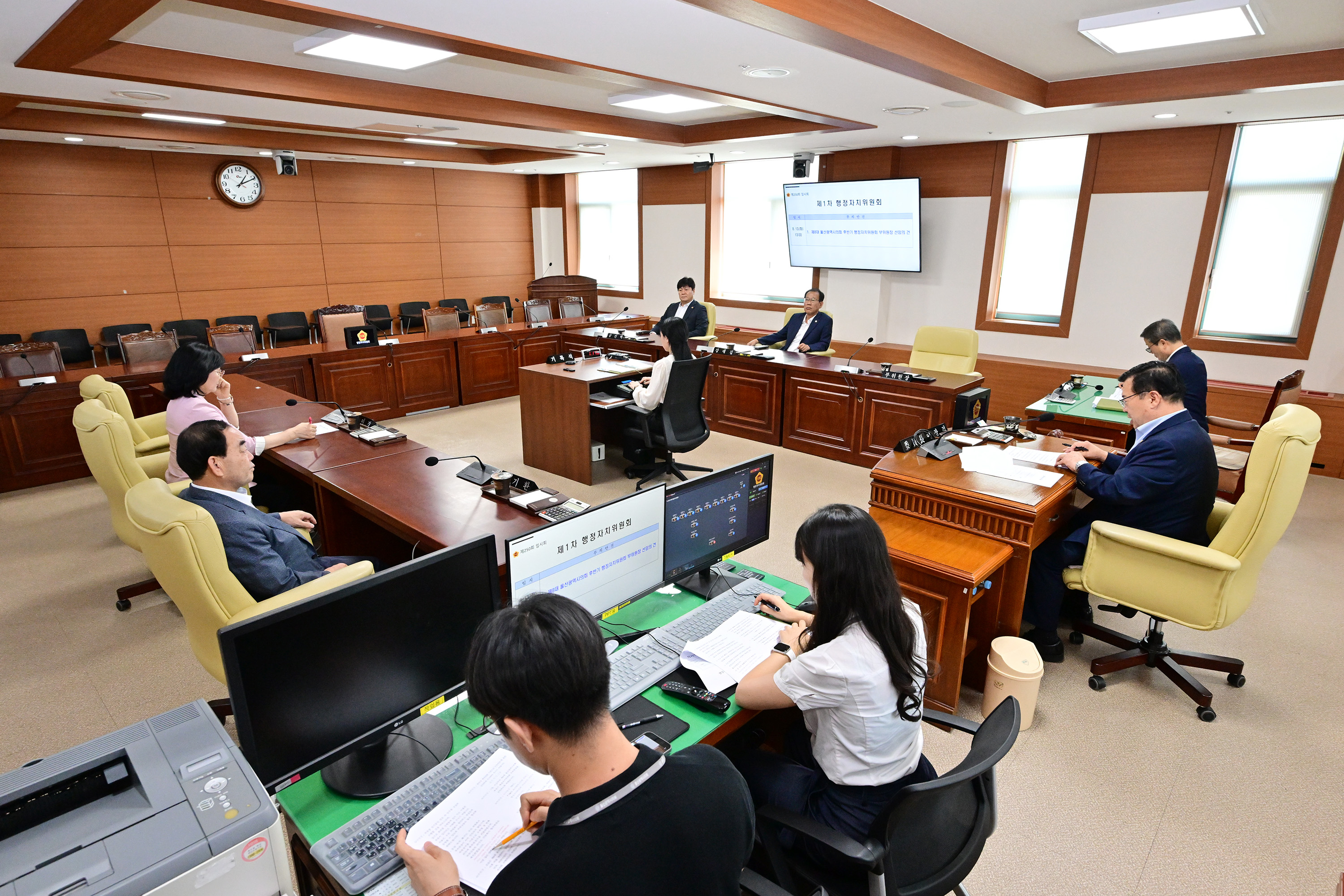 행정자치위원회, 제8대 후반기 행정자치위원회 부위원장 선임의 건 심사1