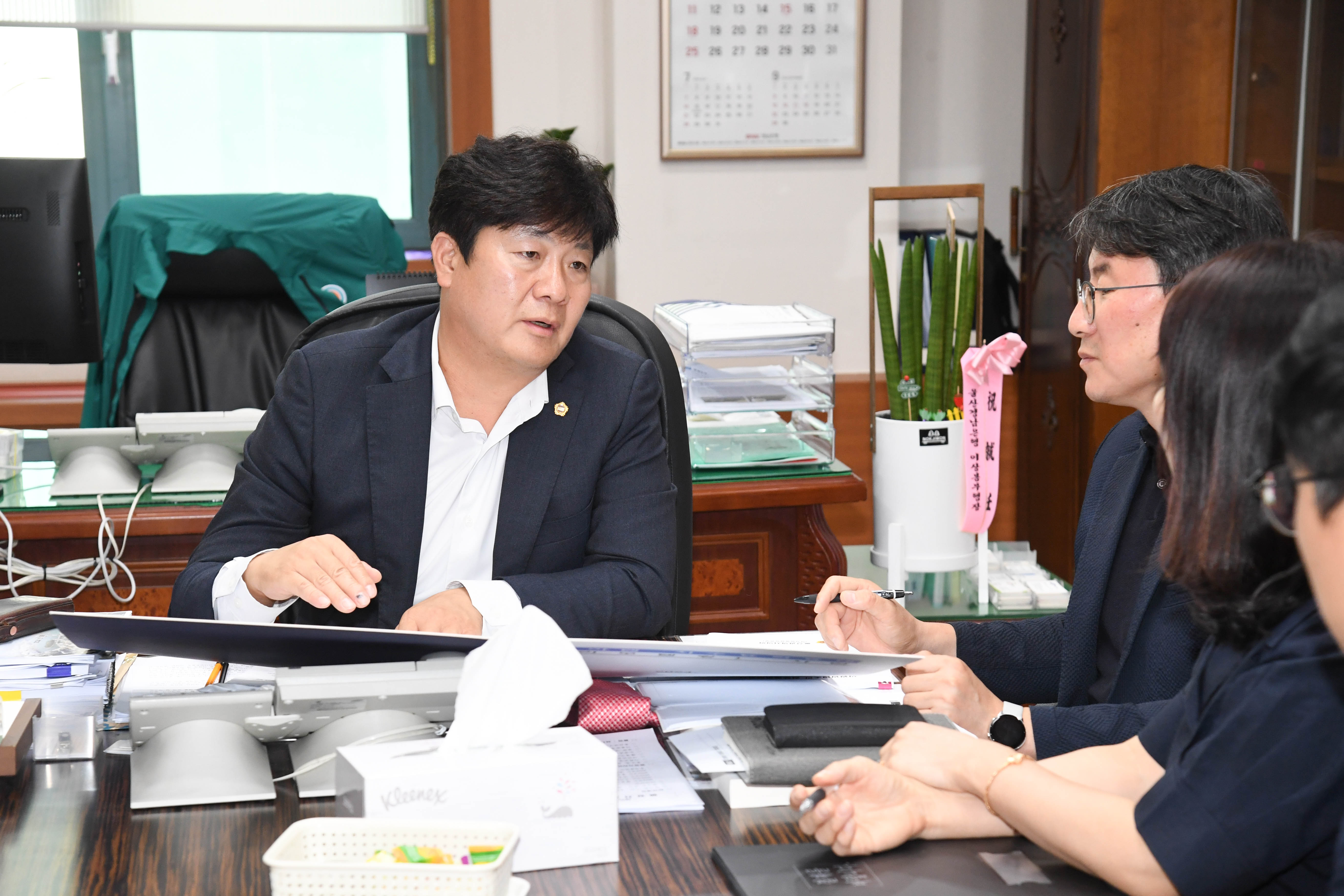 공진혁 의회운영위원장, 회야댐 리모델링(수문설치) 사업 기후대응댐 선정 관련 업무보고2