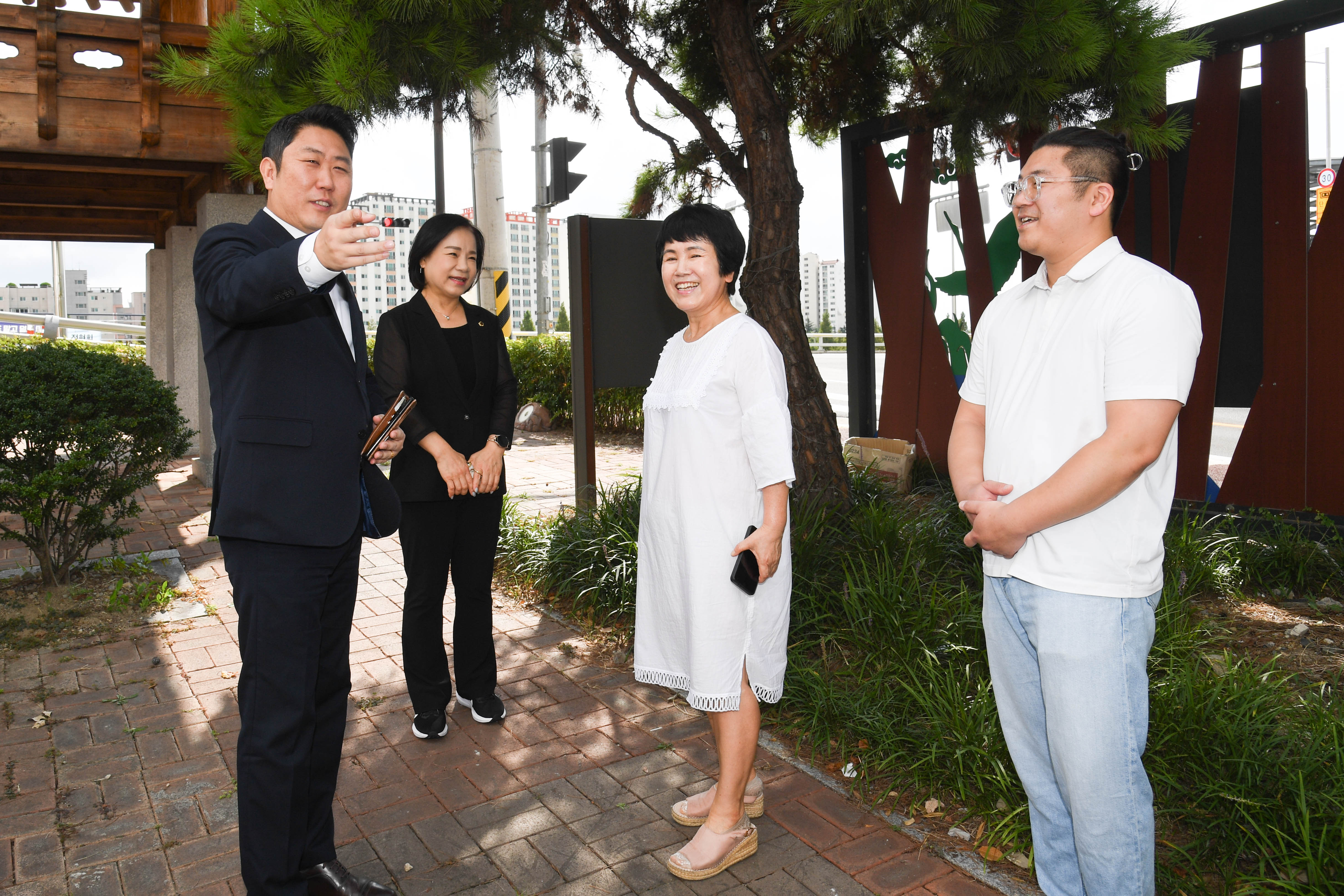 의장 직무대리 김종섭 부의장, 김기환, 손명희 의원 추석맞이 사회복지시설 위문3