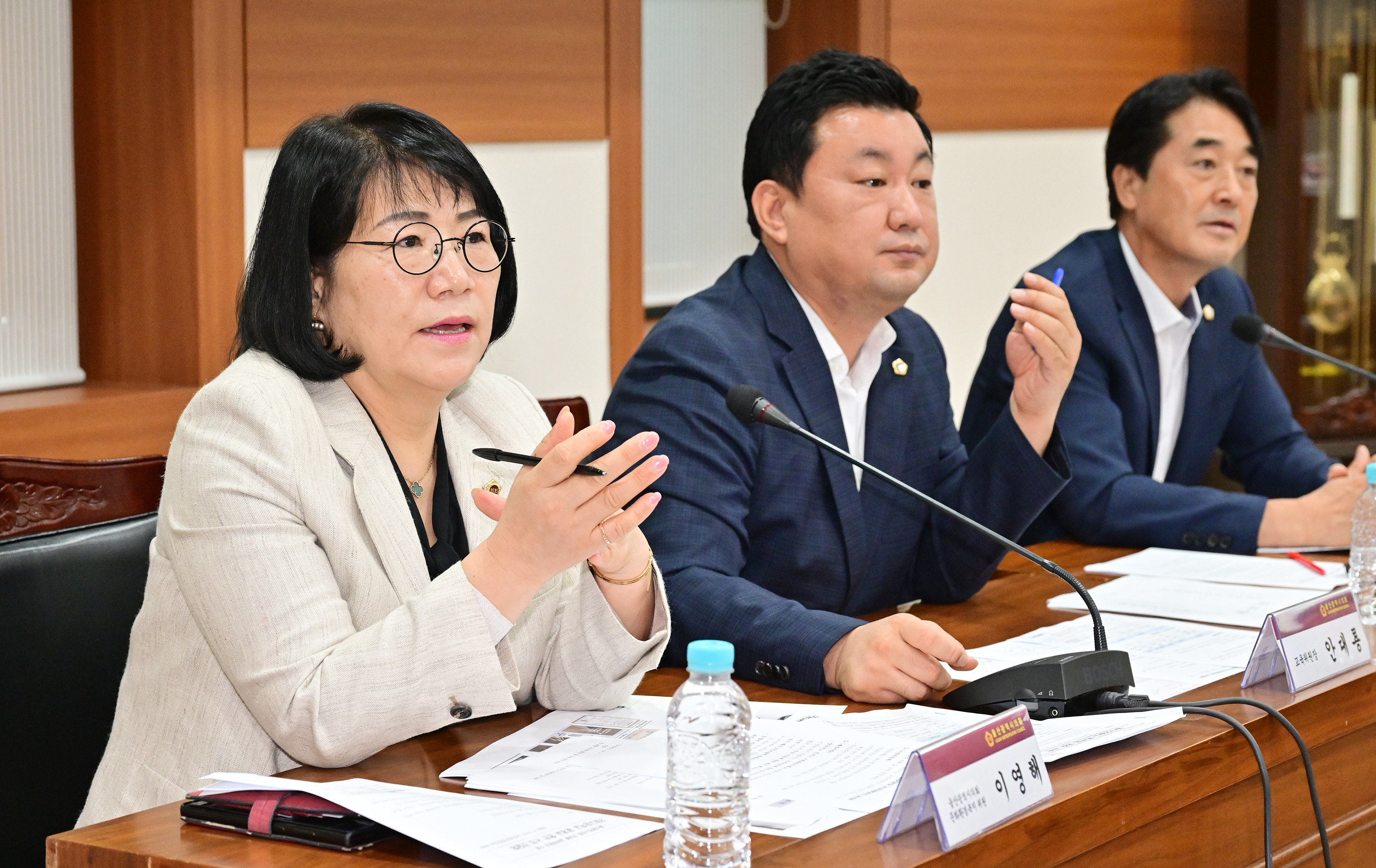 안대룡 교육위원장, 삼일고등학교 재개교 현안 논의 간담회 6