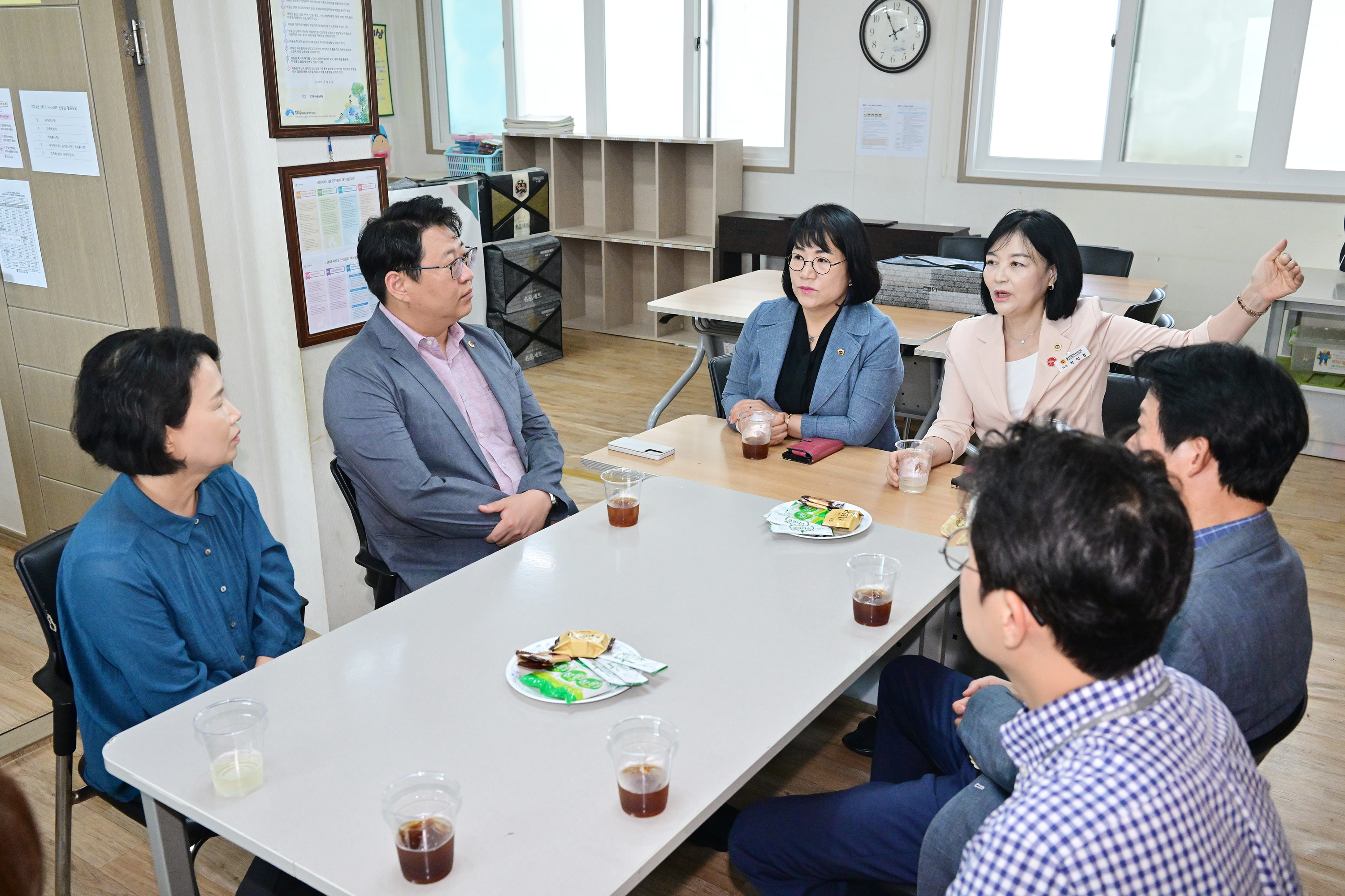 권순용 예산결산특별위원장·천미경 윤리특별위원장·이영해 의원, 추석맞이 사회복지시설 위문4