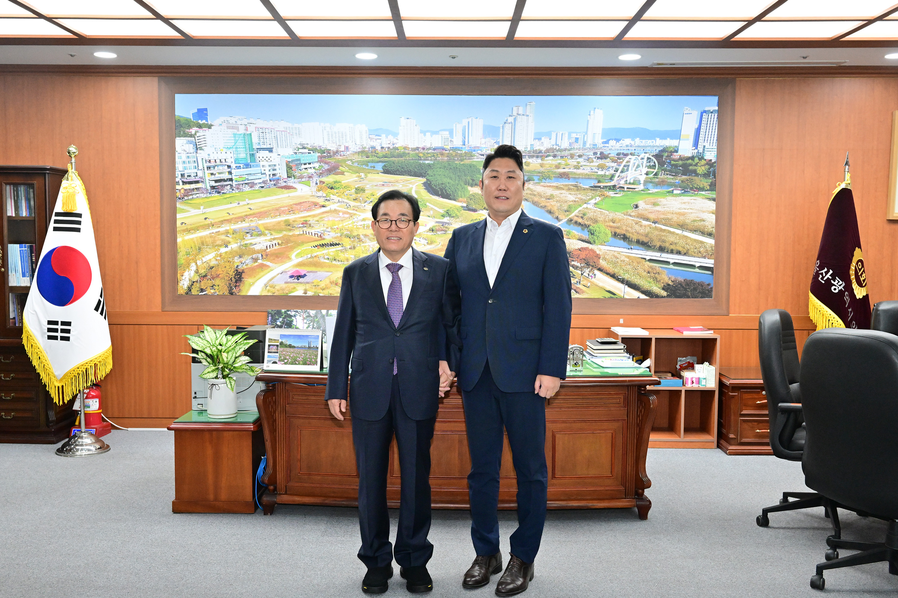 의장 직무대리 김종섭 부의장, 이채익 한국해운조합 이사장 환담2