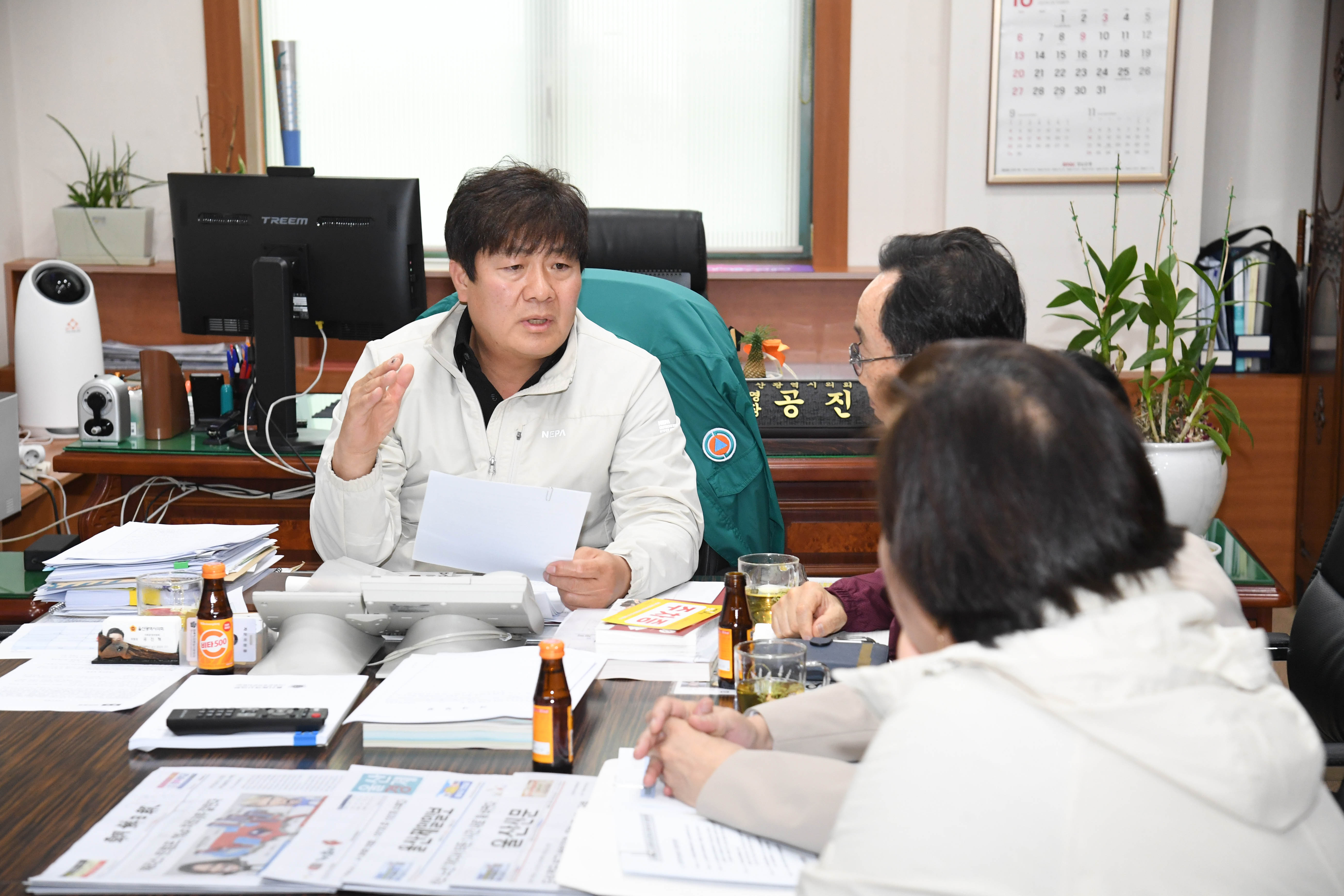 공진혁 의회운영위원장, 온양읍 발리 학교부지 관련 임원진들과 간담회3