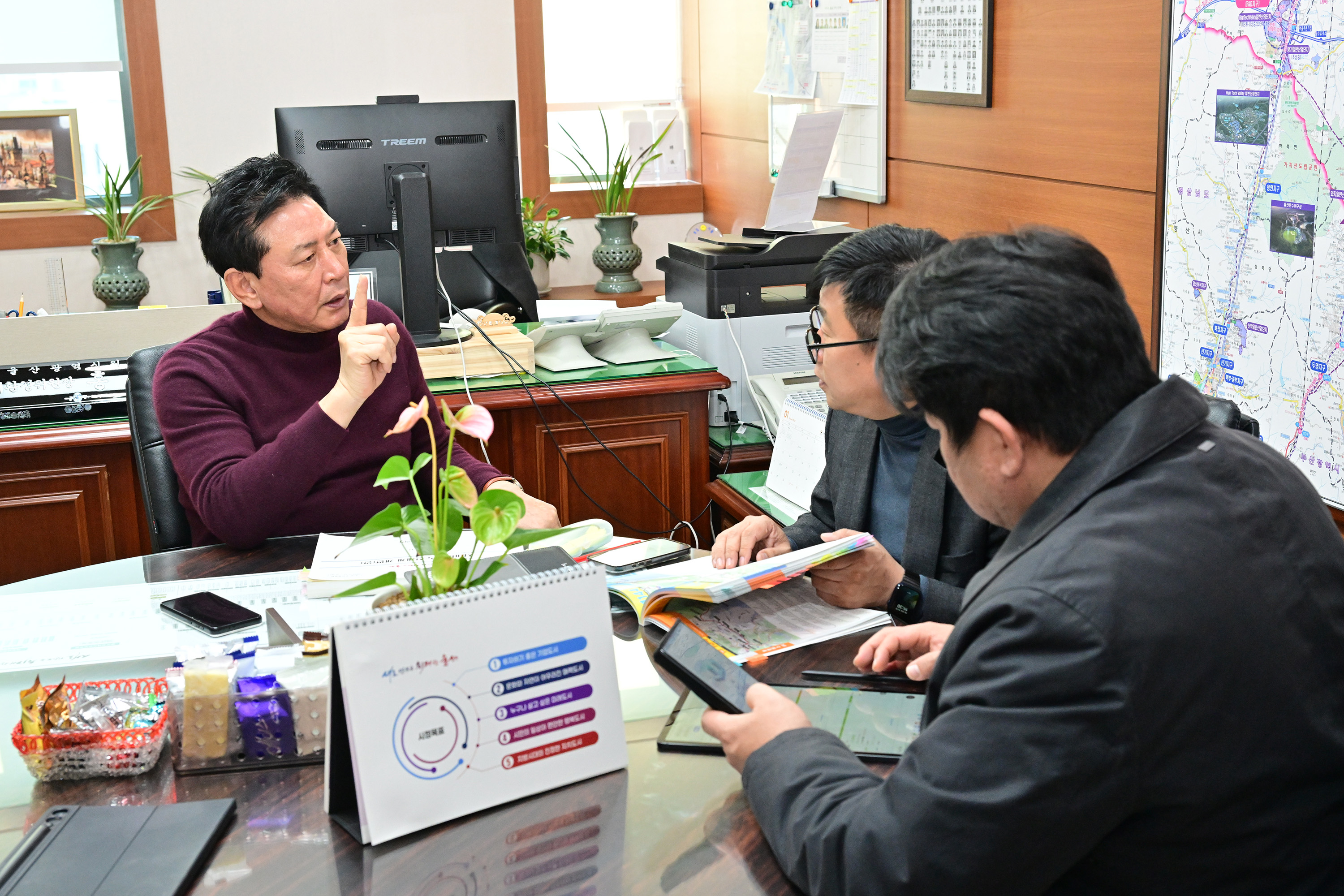 홍유준 문화복지환경위원장, 동구 시내버스 노선개편 관련 의견청취 간담회6