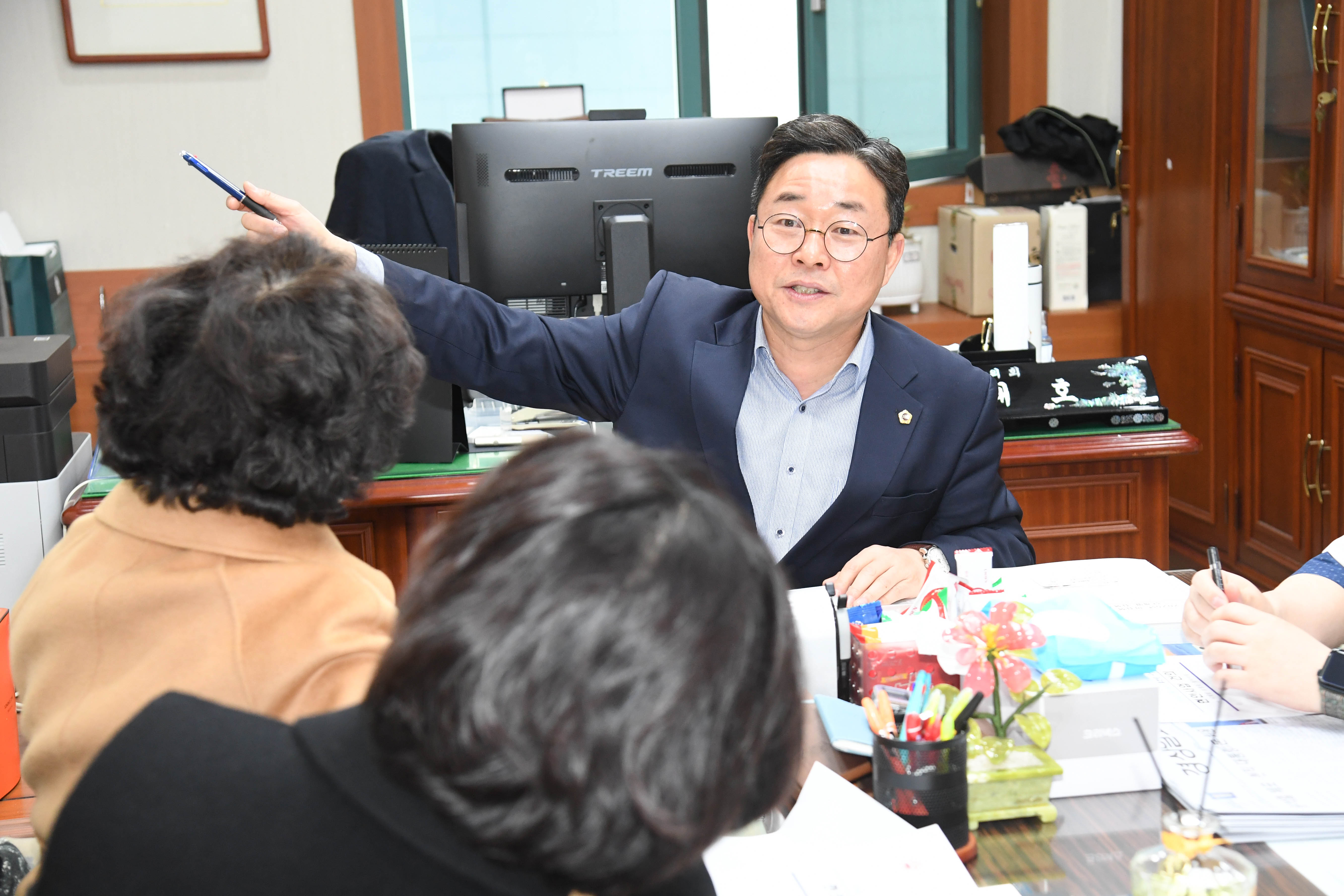 권태호 의원, 중구 명물 시계탑 사거리 기차 재운행에 따른 신년 업무협의 간담회3