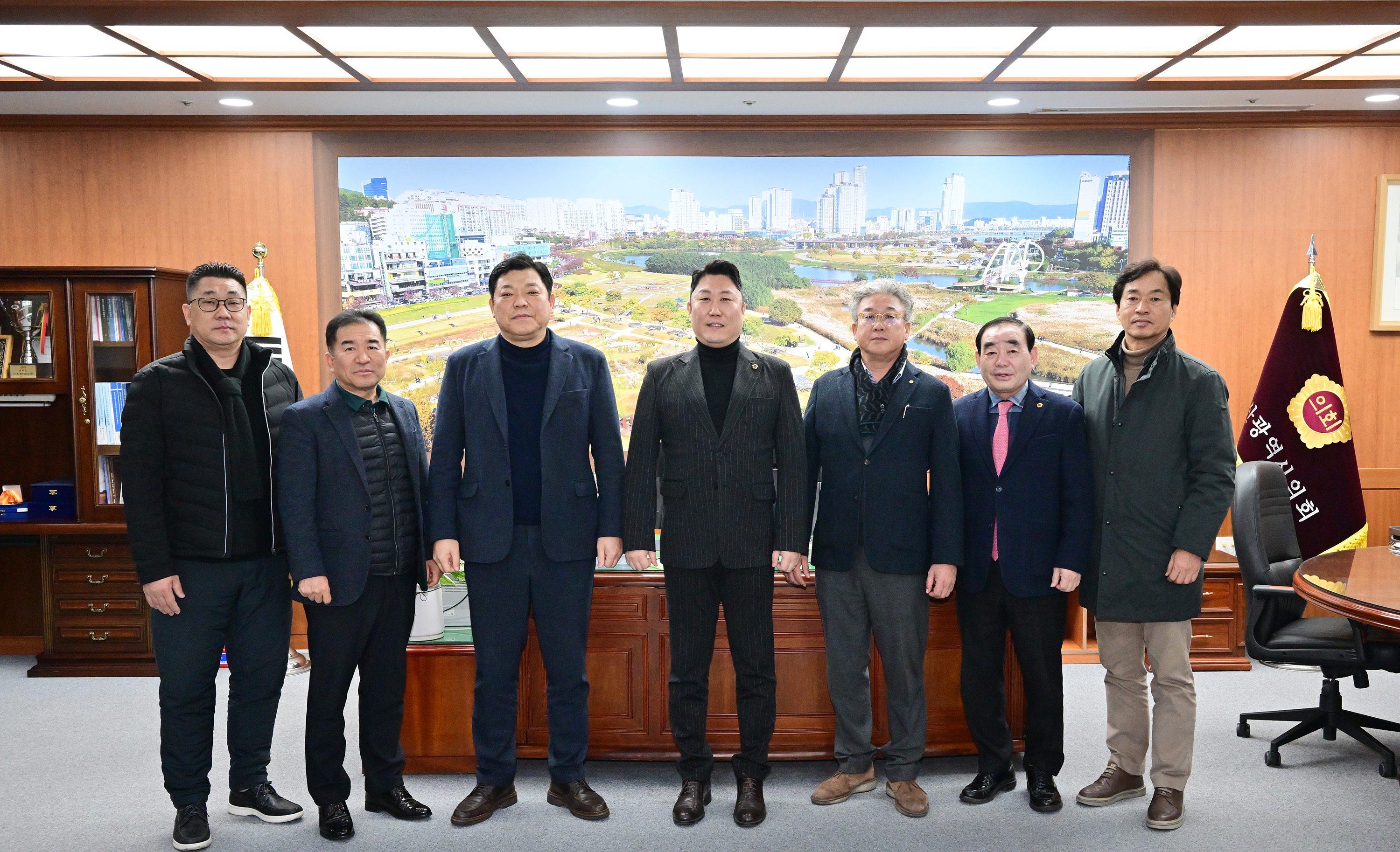 김종섭 부의장, 울산고등학교 총동창회(회장 박진우) 임원진 환담5