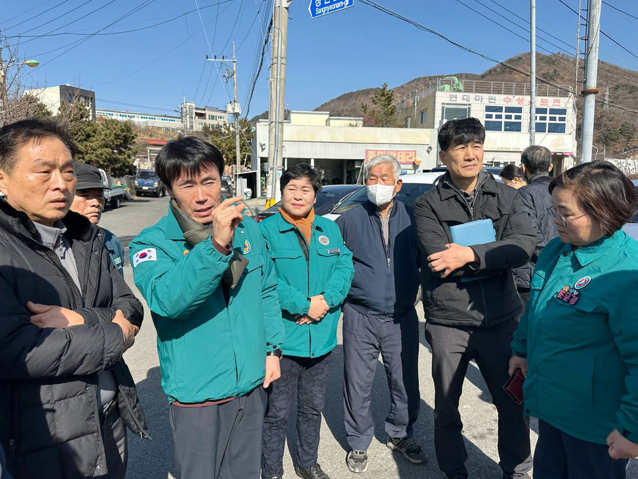 백현조 산업건설위원장, 북구 상연암입구삼거리 신호체계 개선을 위한 현장점검1