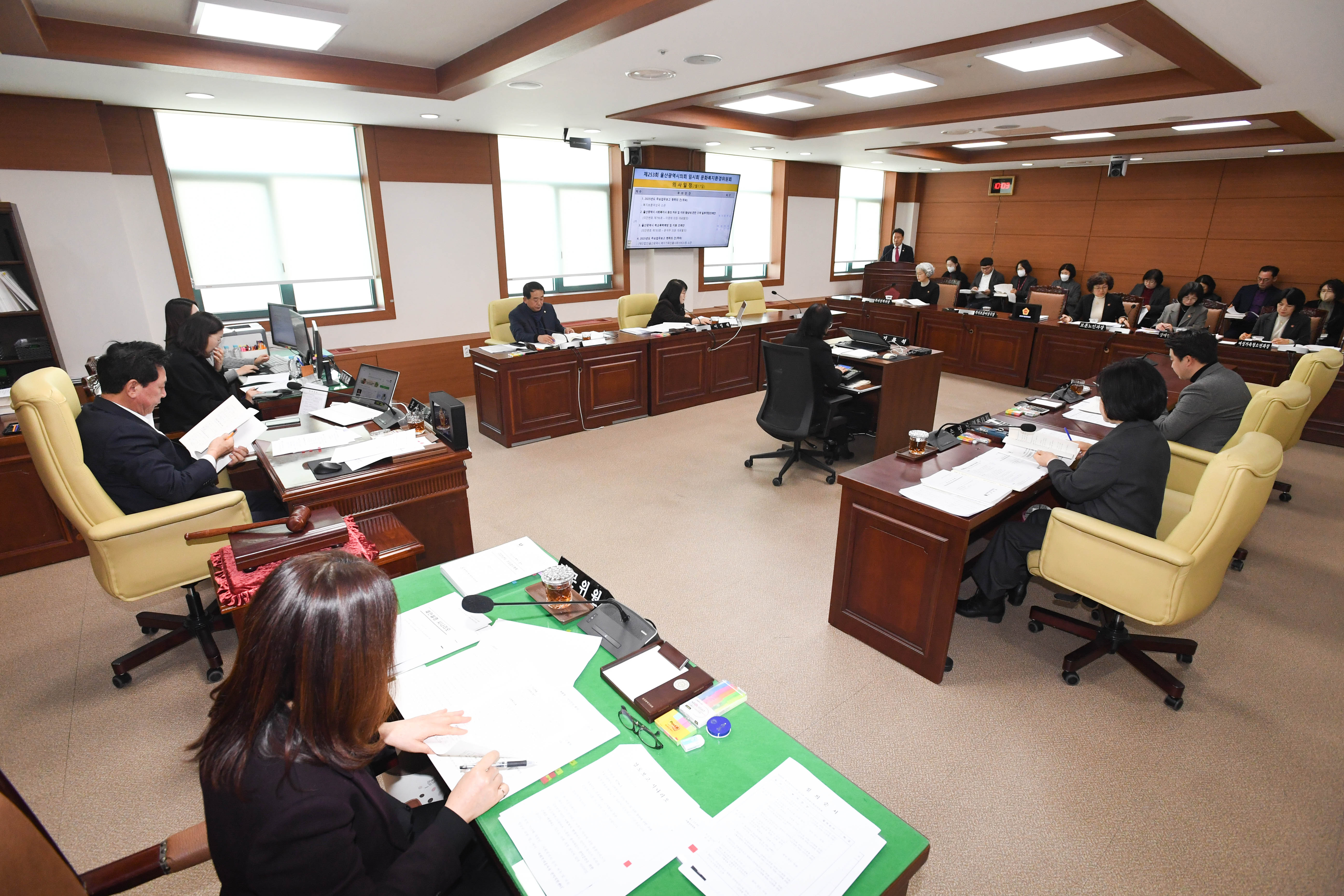 문화복지환경위원회, 복지보훈여성국·(재)울산광역시 복지가족진흥사회서비스원 소관 2025년도 주요업무보고 청취3