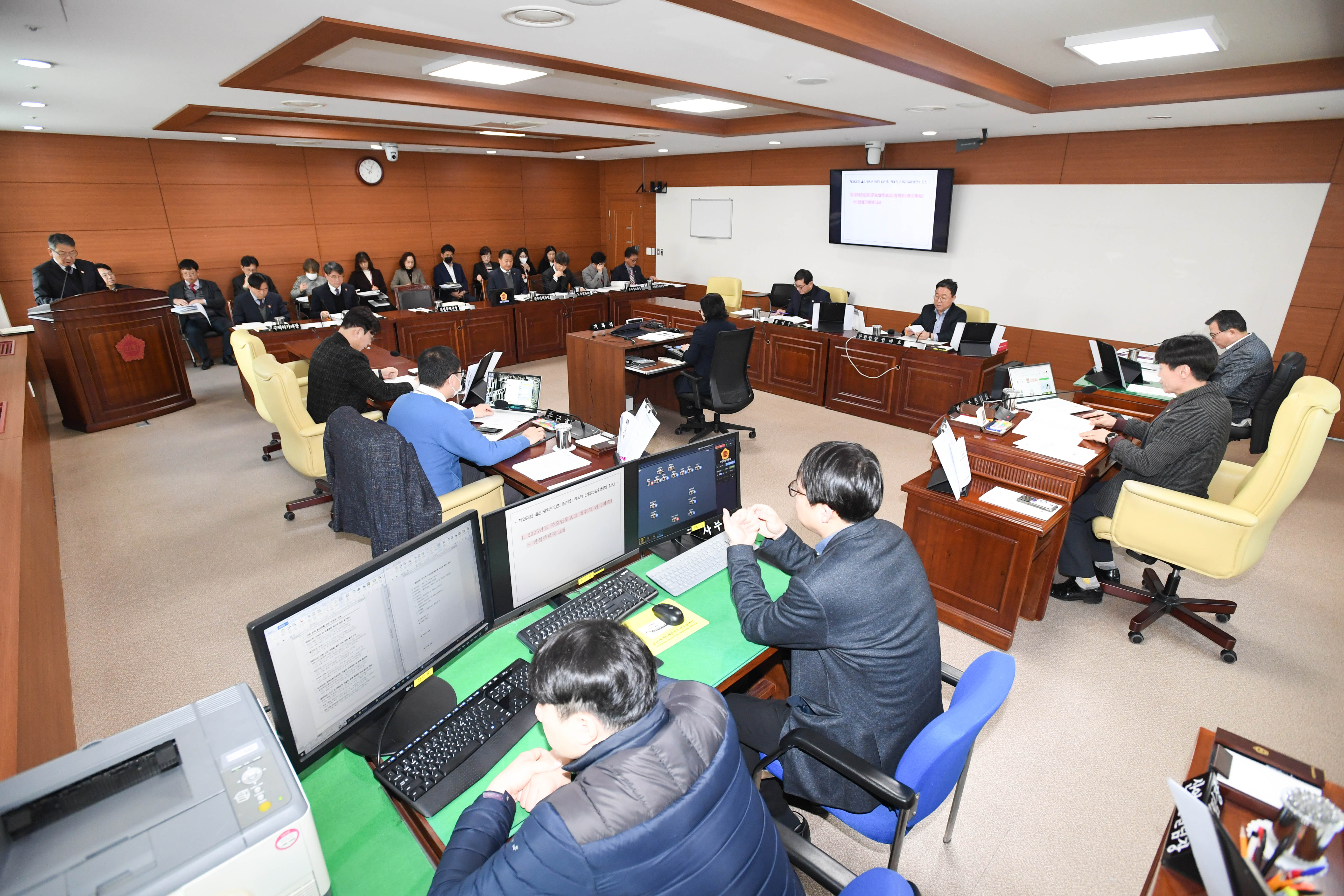 산업건설위원회, 건설주택국·종합건설본부 소관 2025년도 주요업무보고 청취3