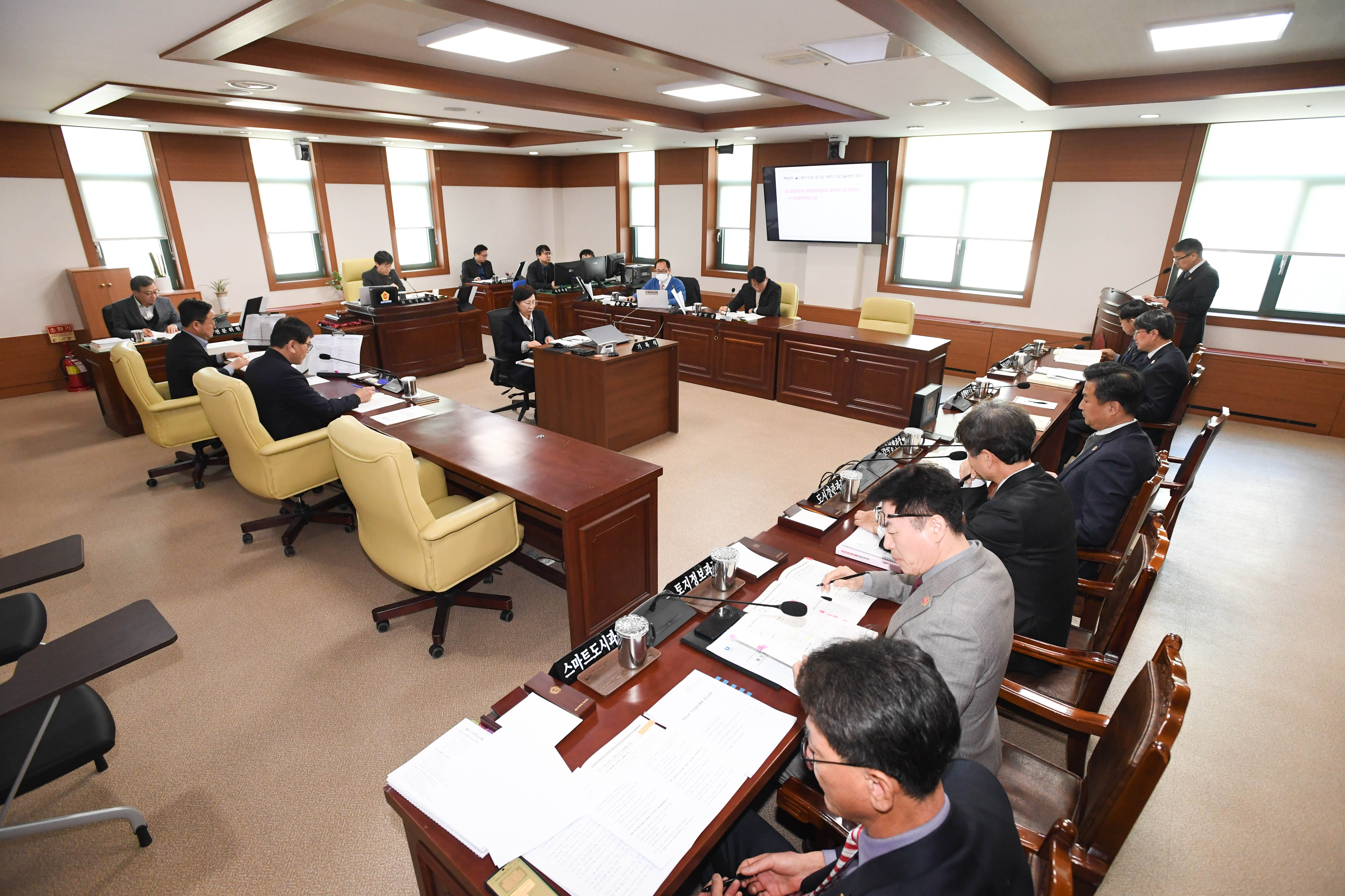 산업건설위원회, 건설주택국·종합건설본부 소관 2025년도 주요업무보고 청취4