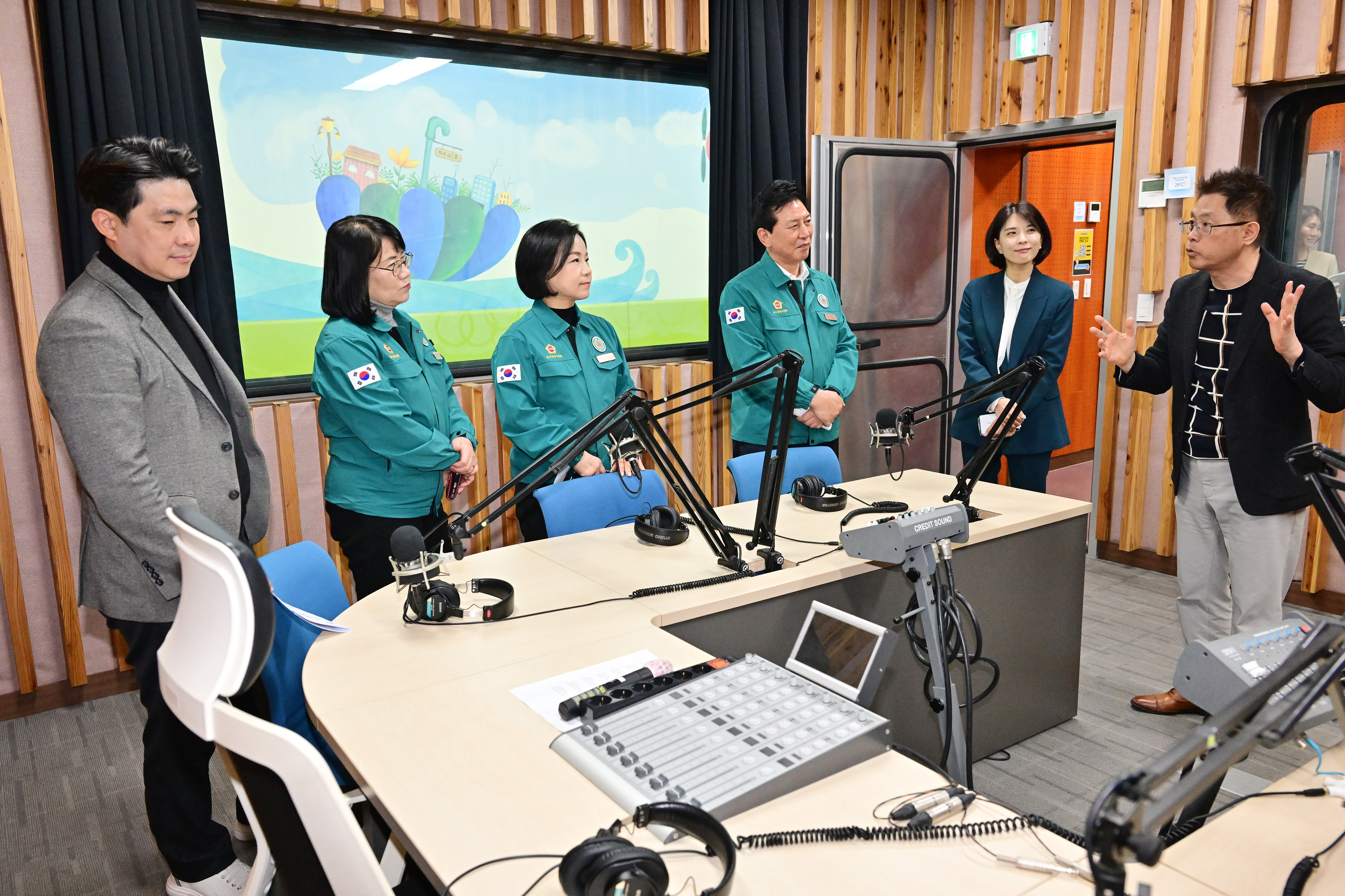 문화복지환경위원회, 울산시청자미디어센터 현장 방문12