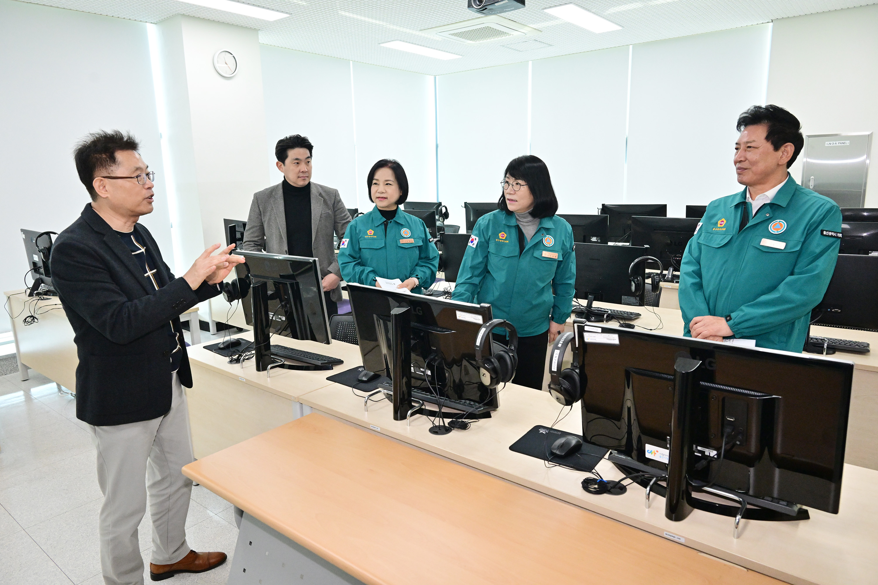 문화복지환경위원회, 울산시청자미디어센터 현장 방문6