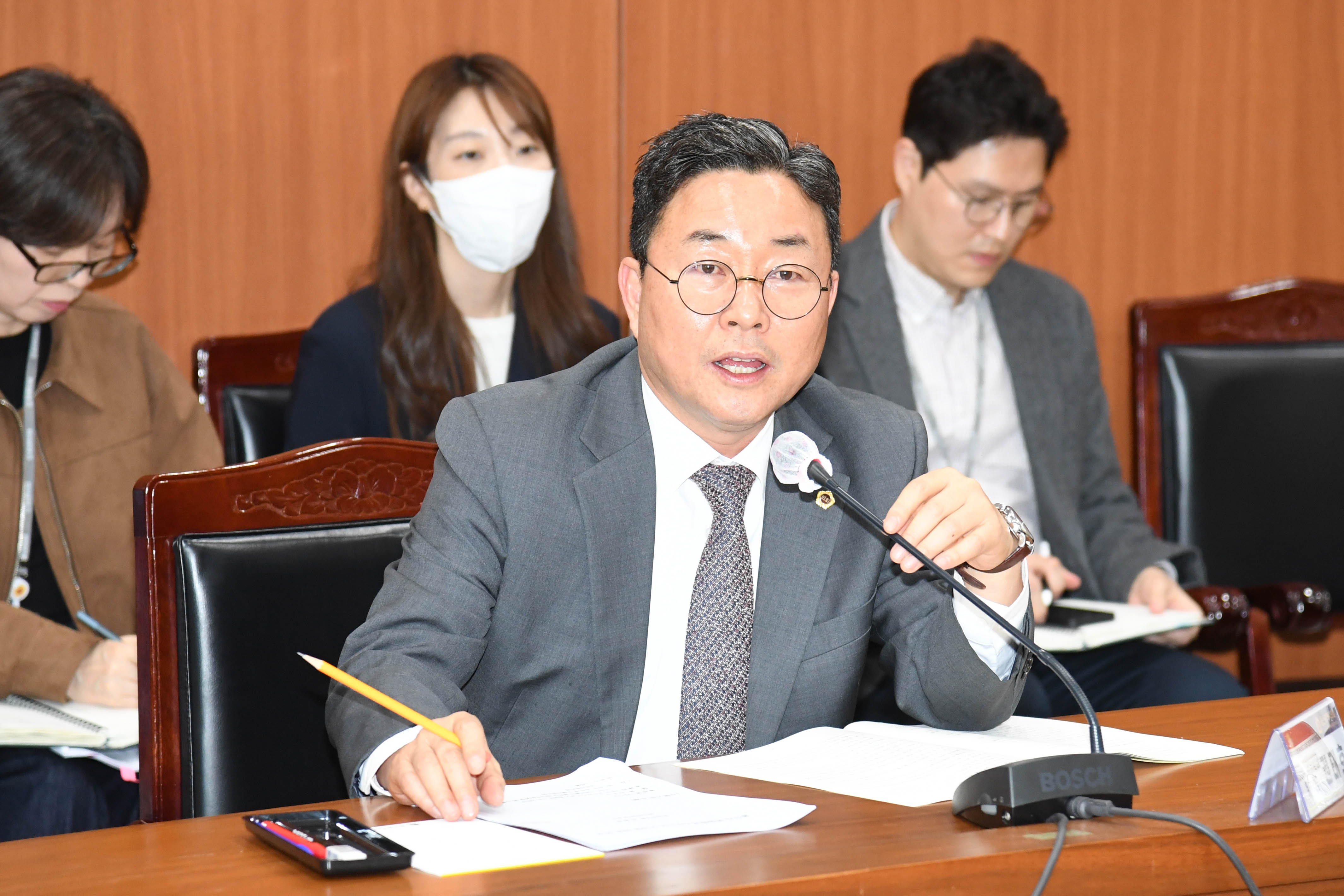 2025년 제2회 정책연구용역 심의위원회6