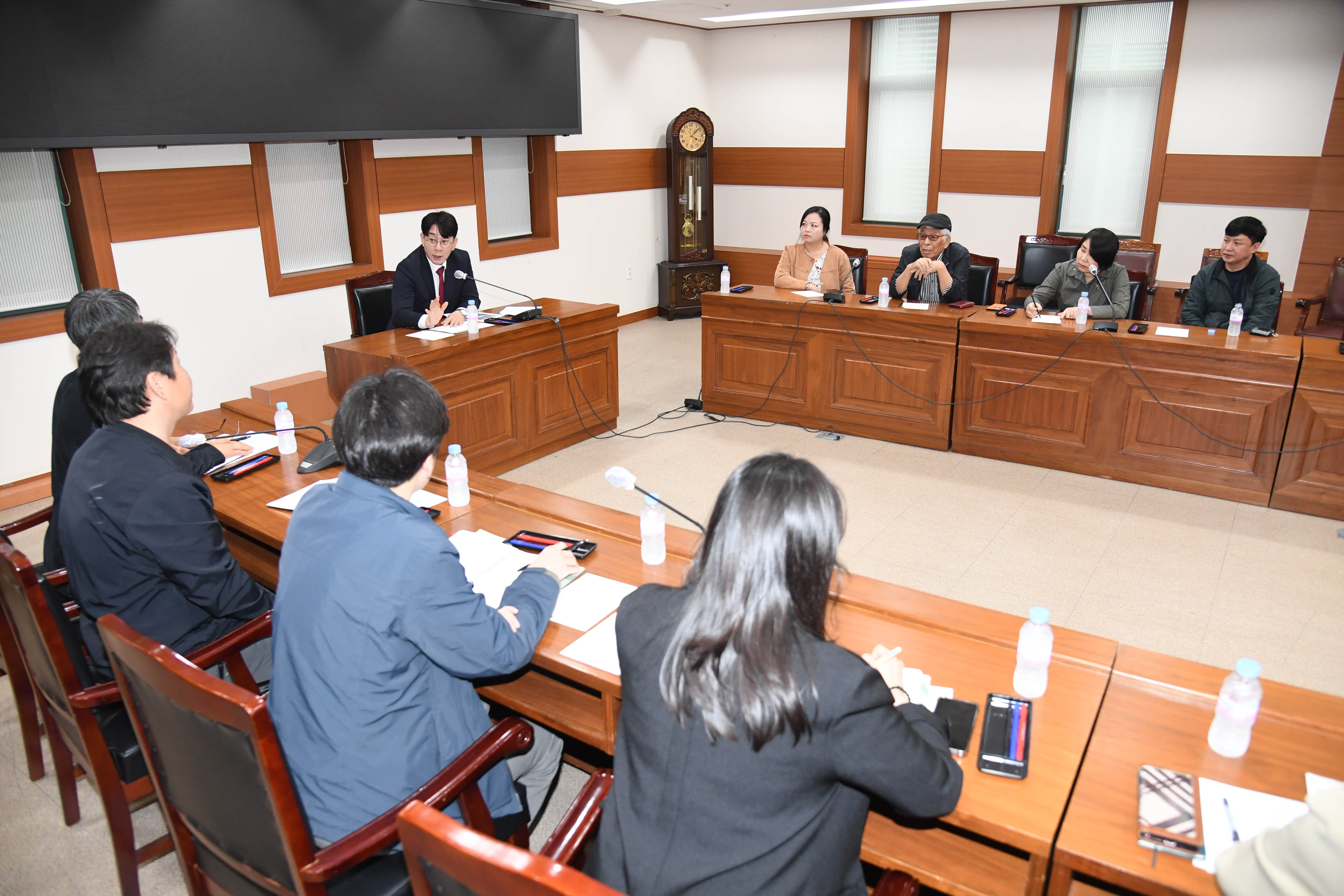 방인섭 의원, 봉월로 아파트공사장 민원 대책협의 간담회1