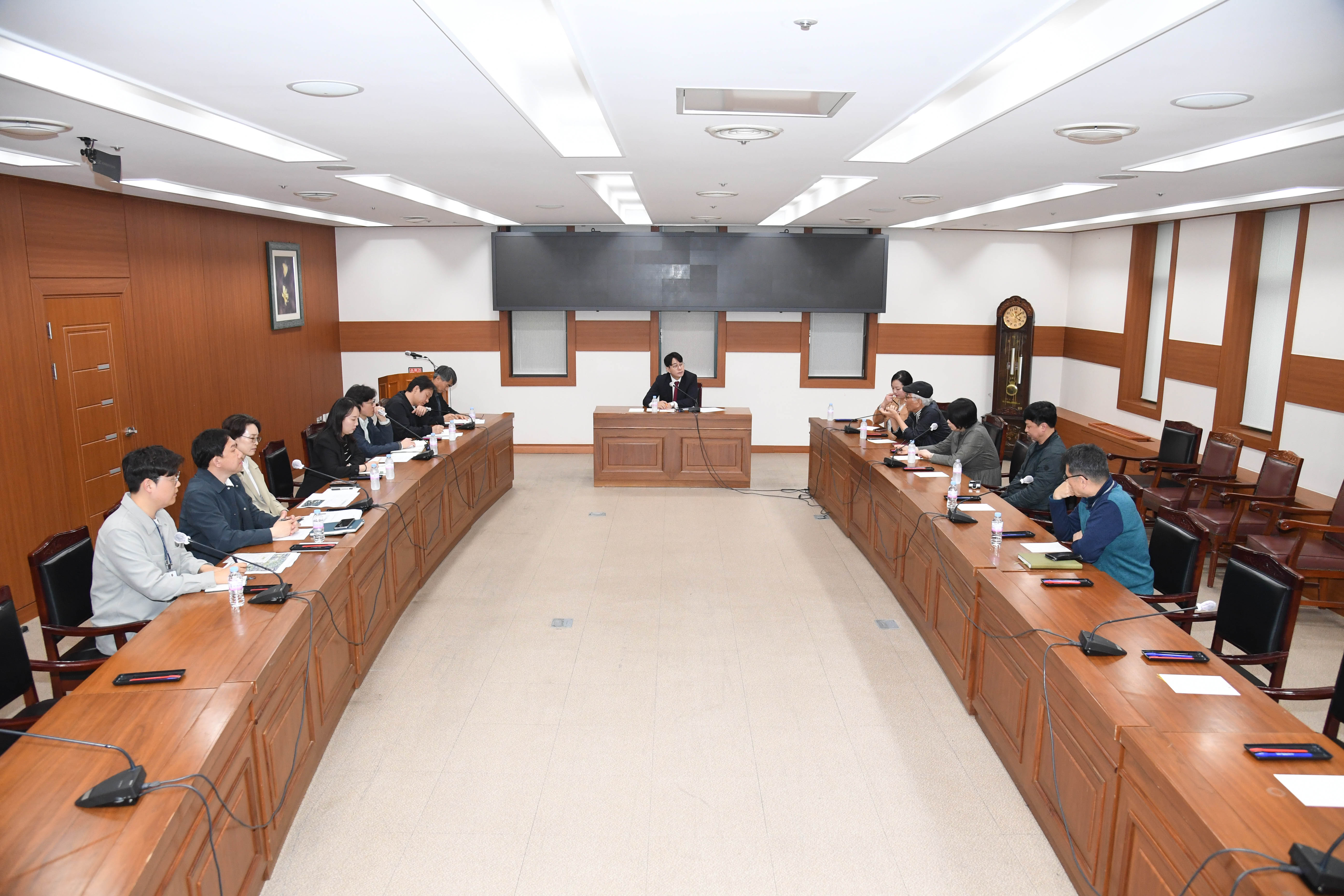 방인섭 의원, 봉월로 아파트공사장 민원 대책협의 간담회2