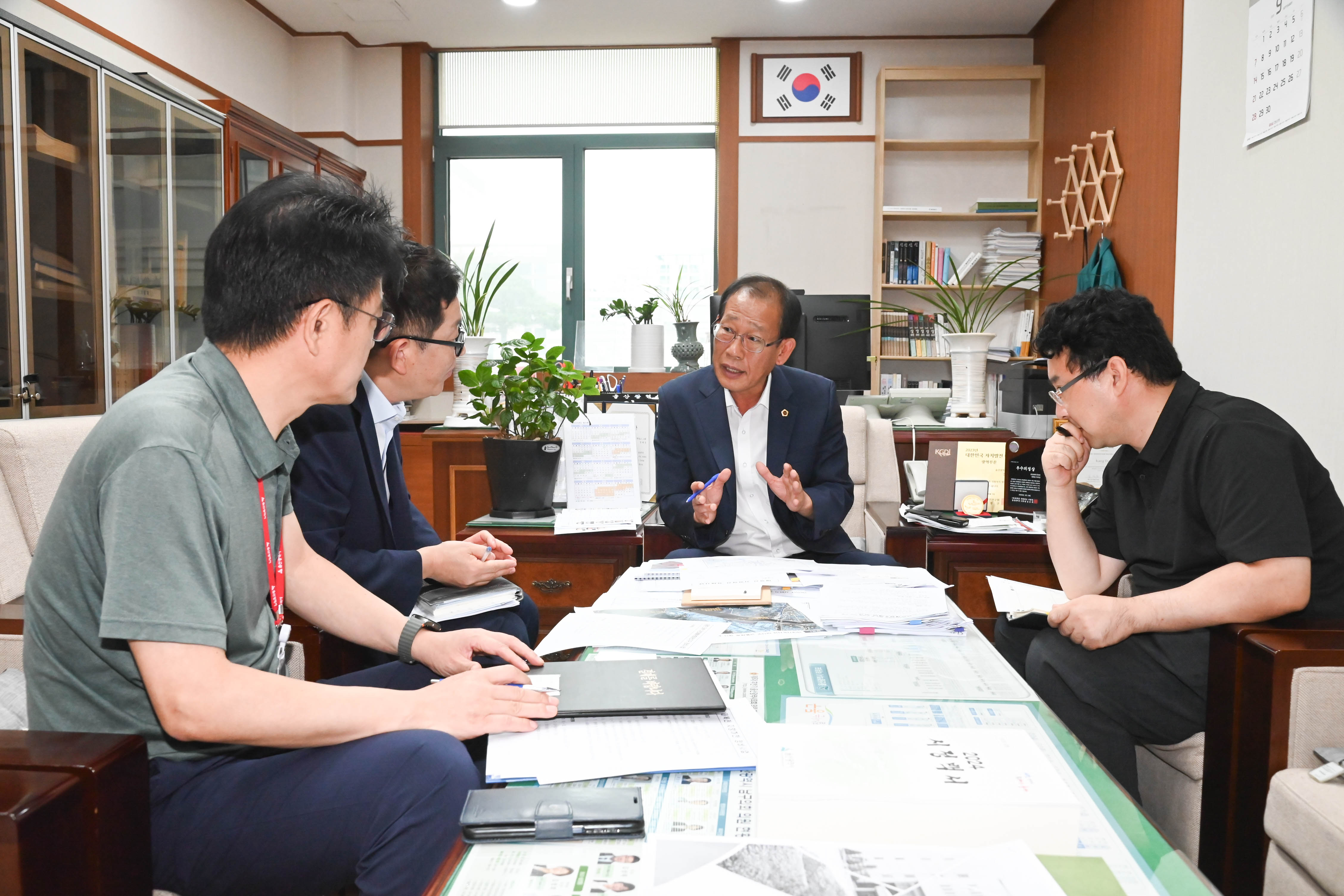 강대길 의원, 웅촌면 대복천 지방하천 정비사업 현황 청취2