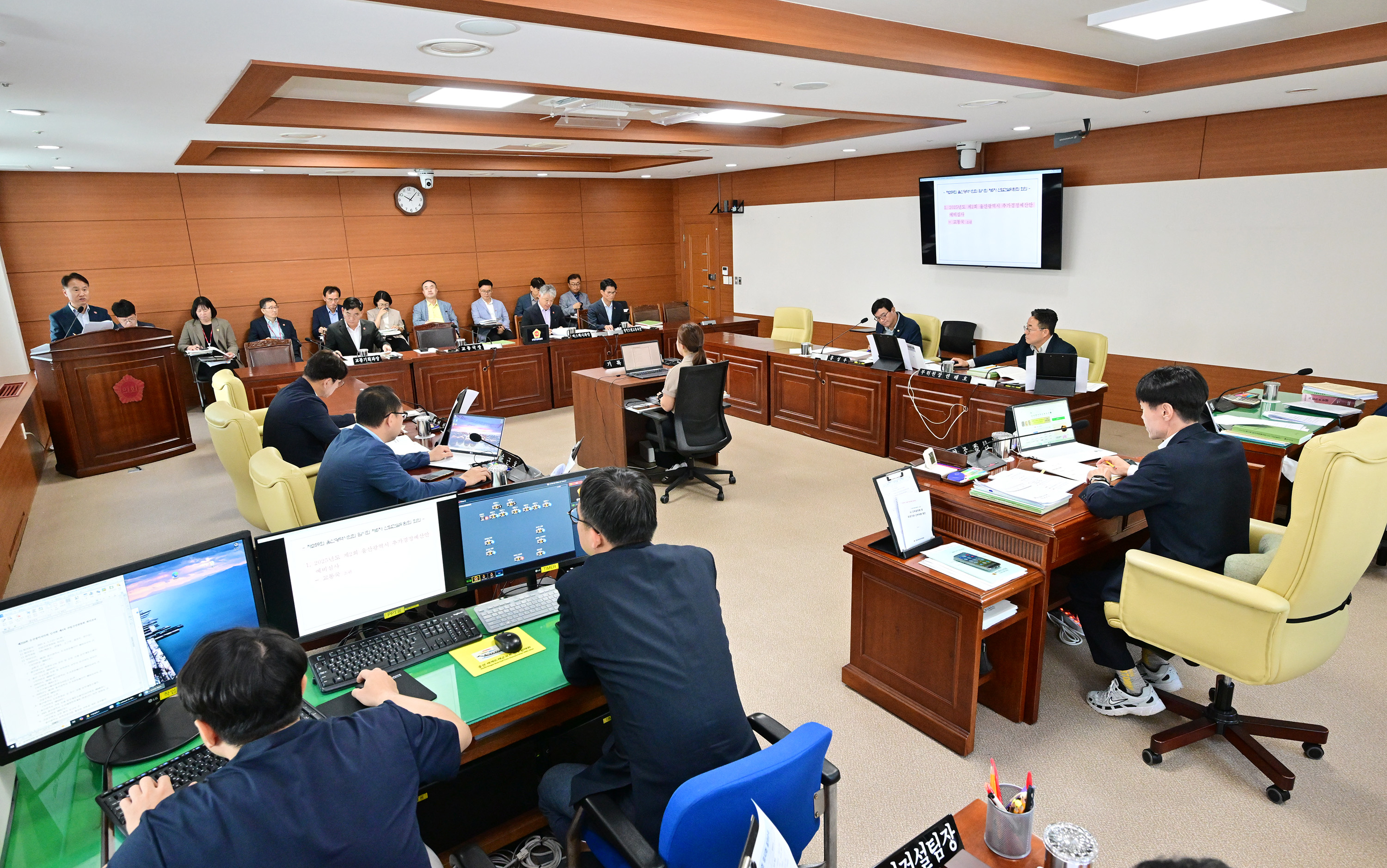산업건설위원회, 교통국·농수산물도매시장관리사업소·건설주택국 소관 2025년도 제2회 울산광역시 추가경정예산안2