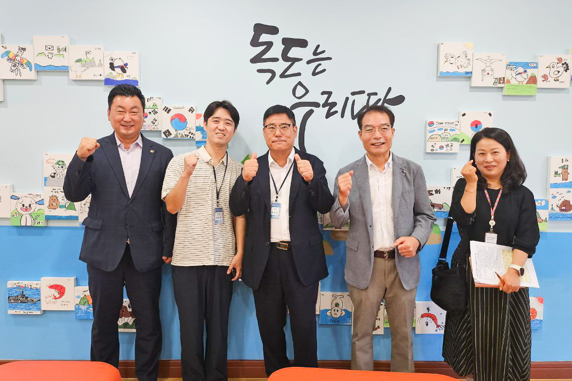 안대룡 교육위원장, 독도 VR 활용 운영 6개교 현장 점검 나서