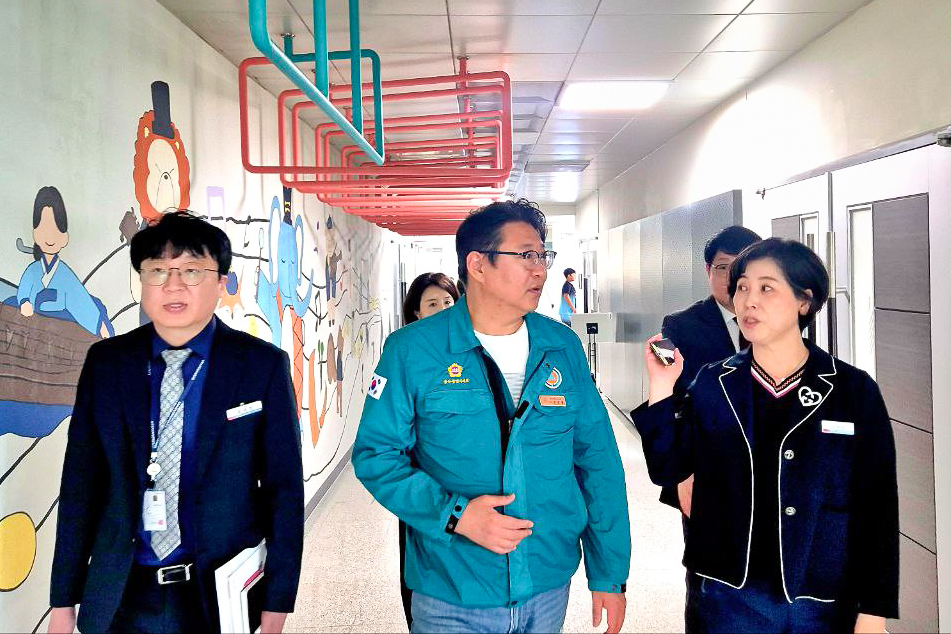 권순용 의원, 학생교육문화회관 주요사업 추진 현황 청취1