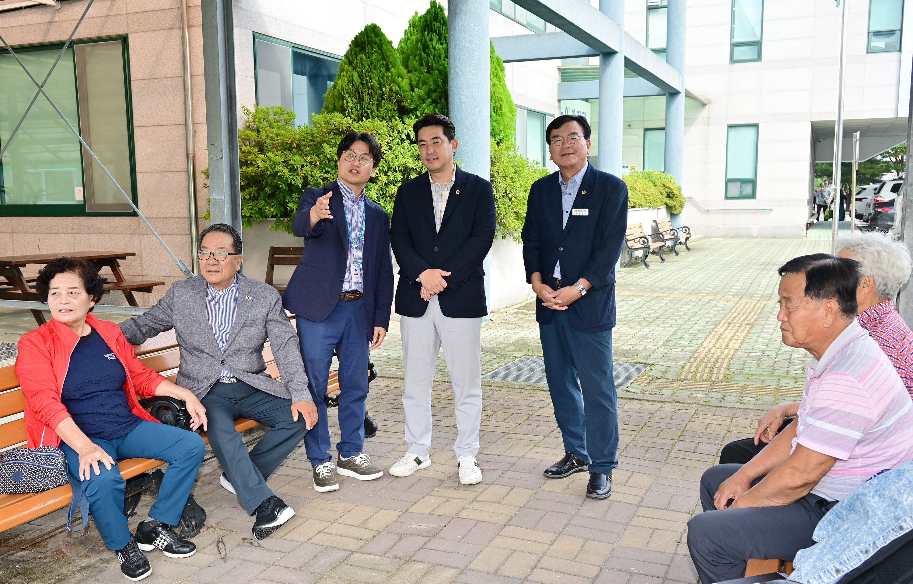 공진혁 운영위원장·홍성우·김종훈 의원, 추석맞이 위문품 전달8
