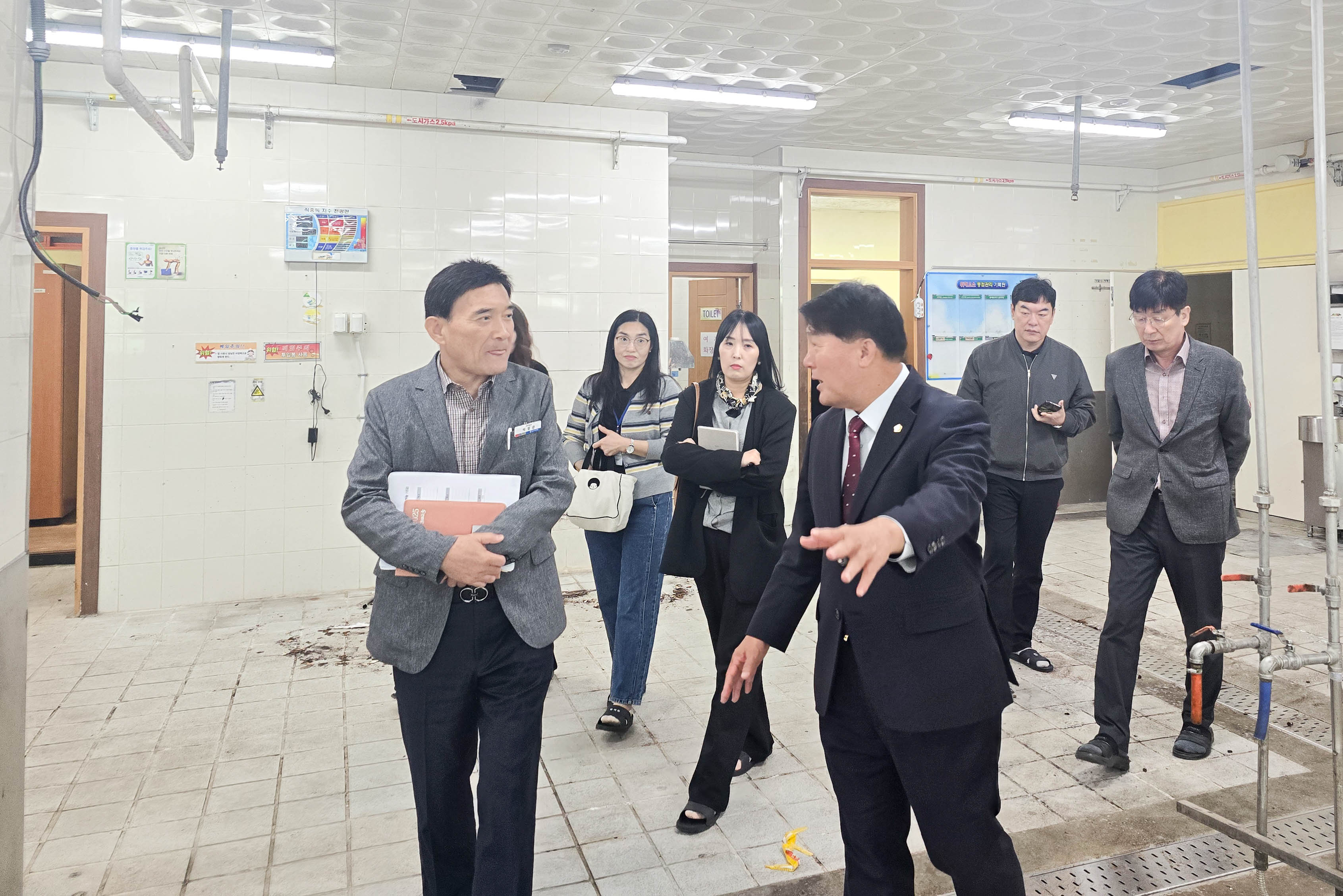 이성룡 의장, 중구 유곡중학교 현장 방문2