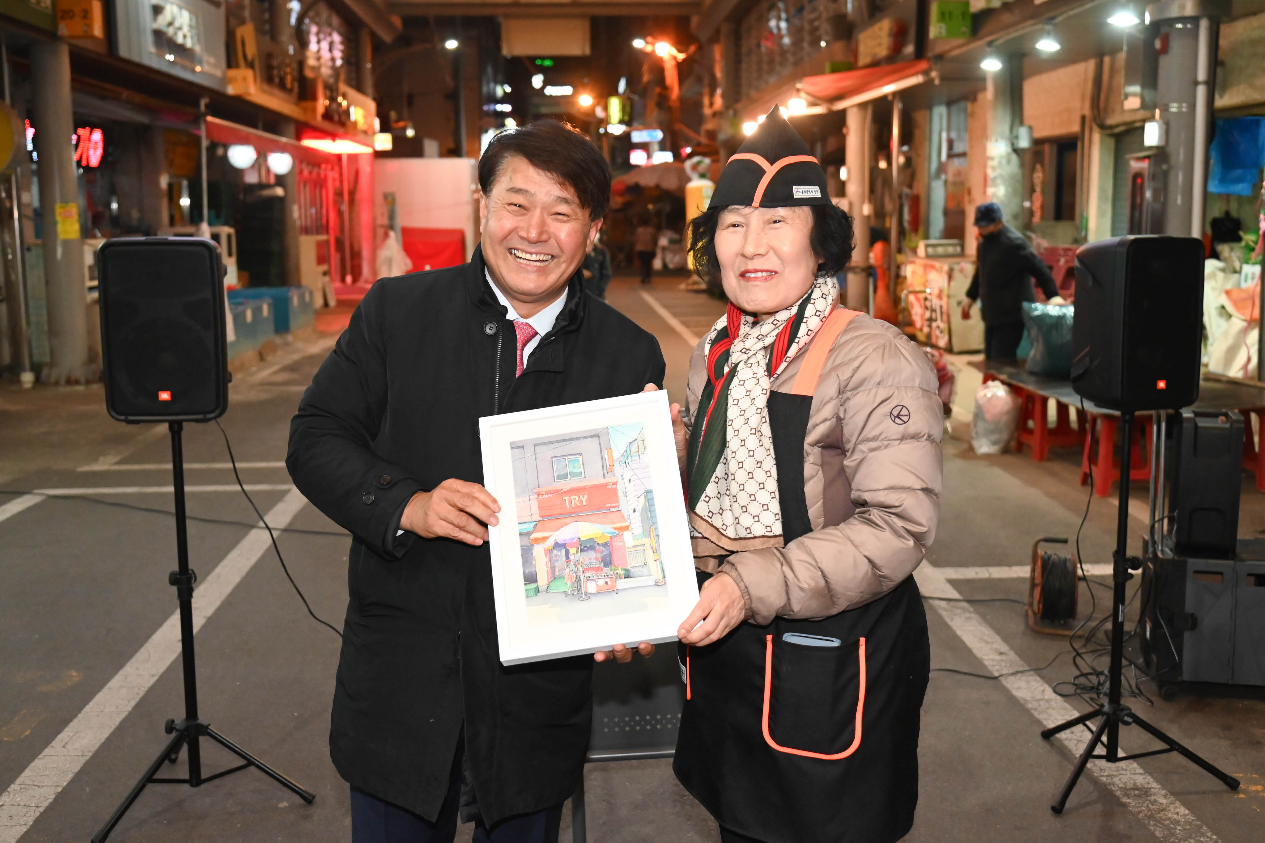 이성룡 의장, 태화시장상인회 태화동 사람들 작품 전달식6