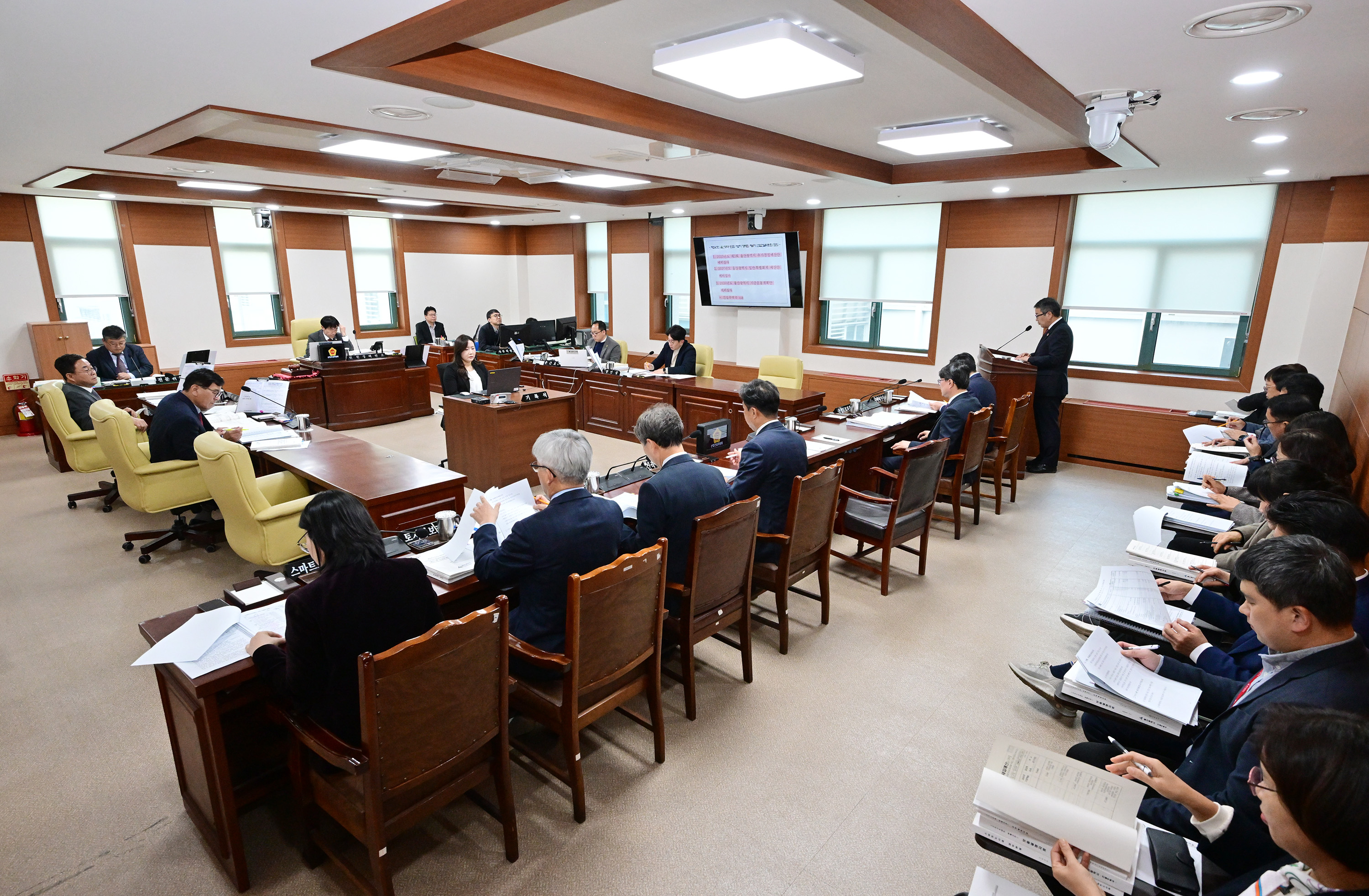 산업건설위원회, 건설주택국 소관 2026년도 본예산안 및 2025년도 제3회 추경예산안 예비심사3