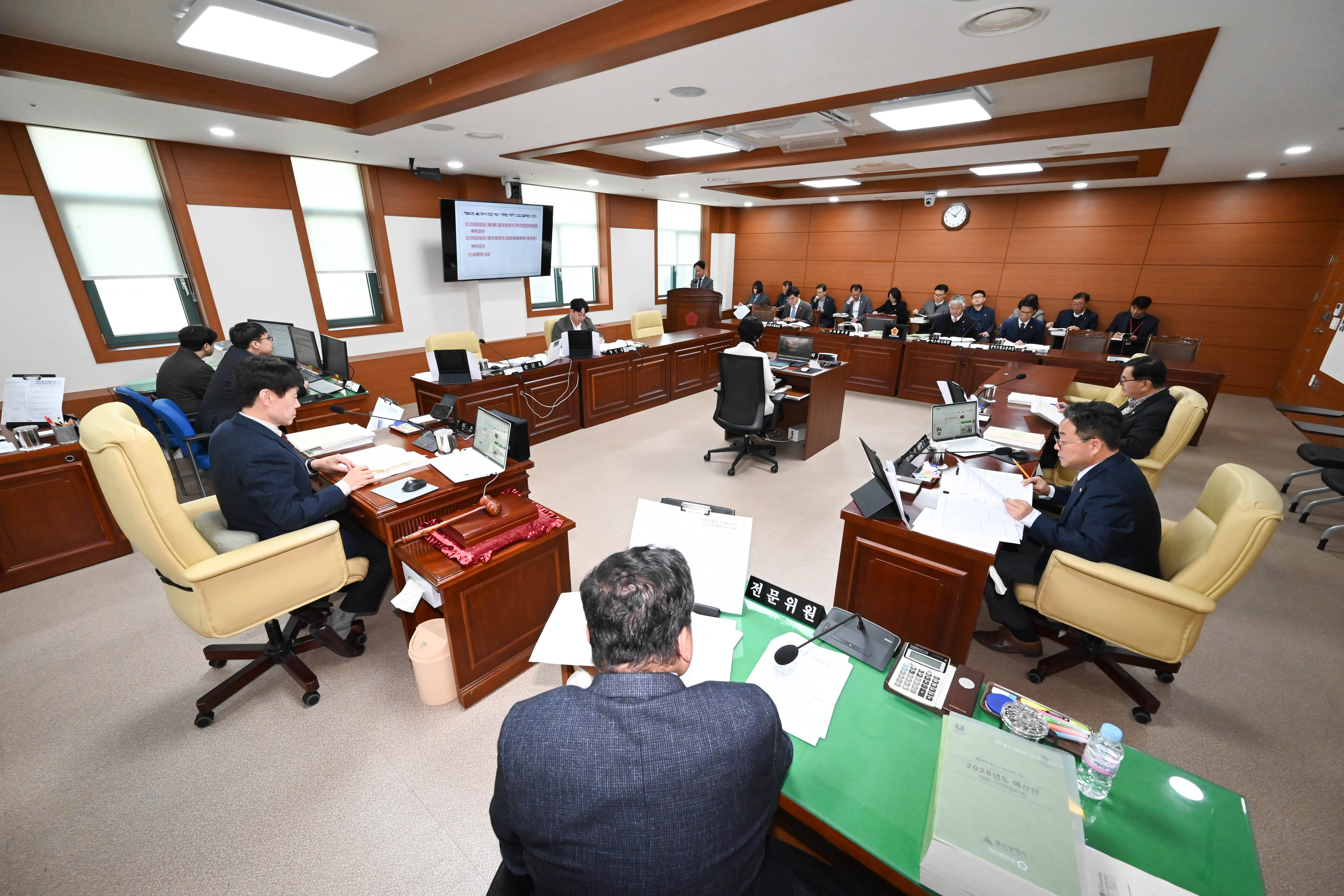 산업건설위원회, 교통국 소관 2026년도 본예산안 및 2025년도 제3회 추경예산안 예비심사의 건 등 심사2