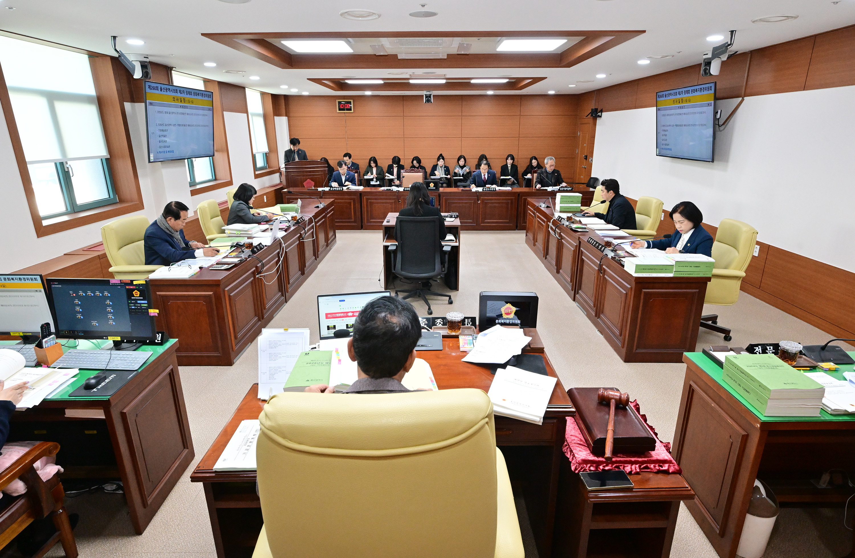 문화복지환경위원회, 문화예술회관 소관 2026년도 본예산안 및 2025년도 제3회 추경예산안 심사2