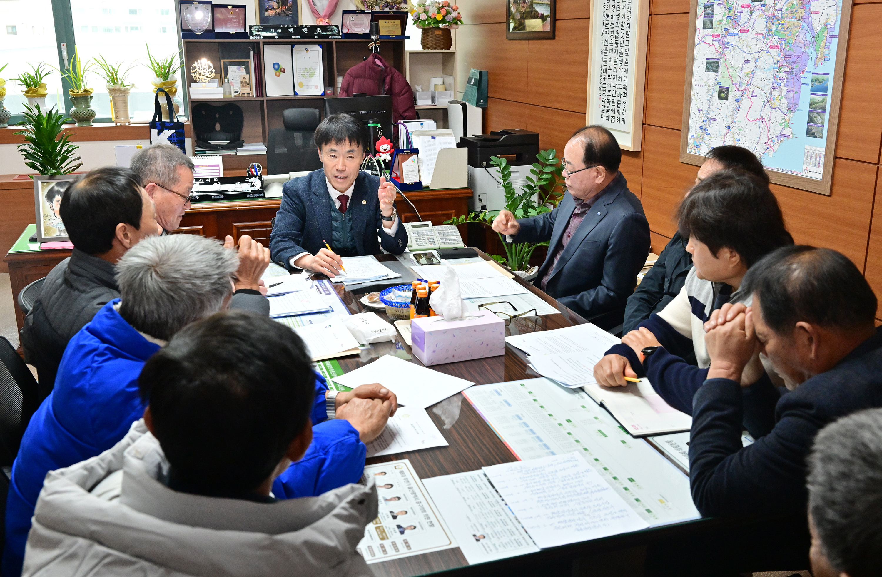 백현조 산업건설위원장, 강동관광단지 조성관련 주민 의견청취2