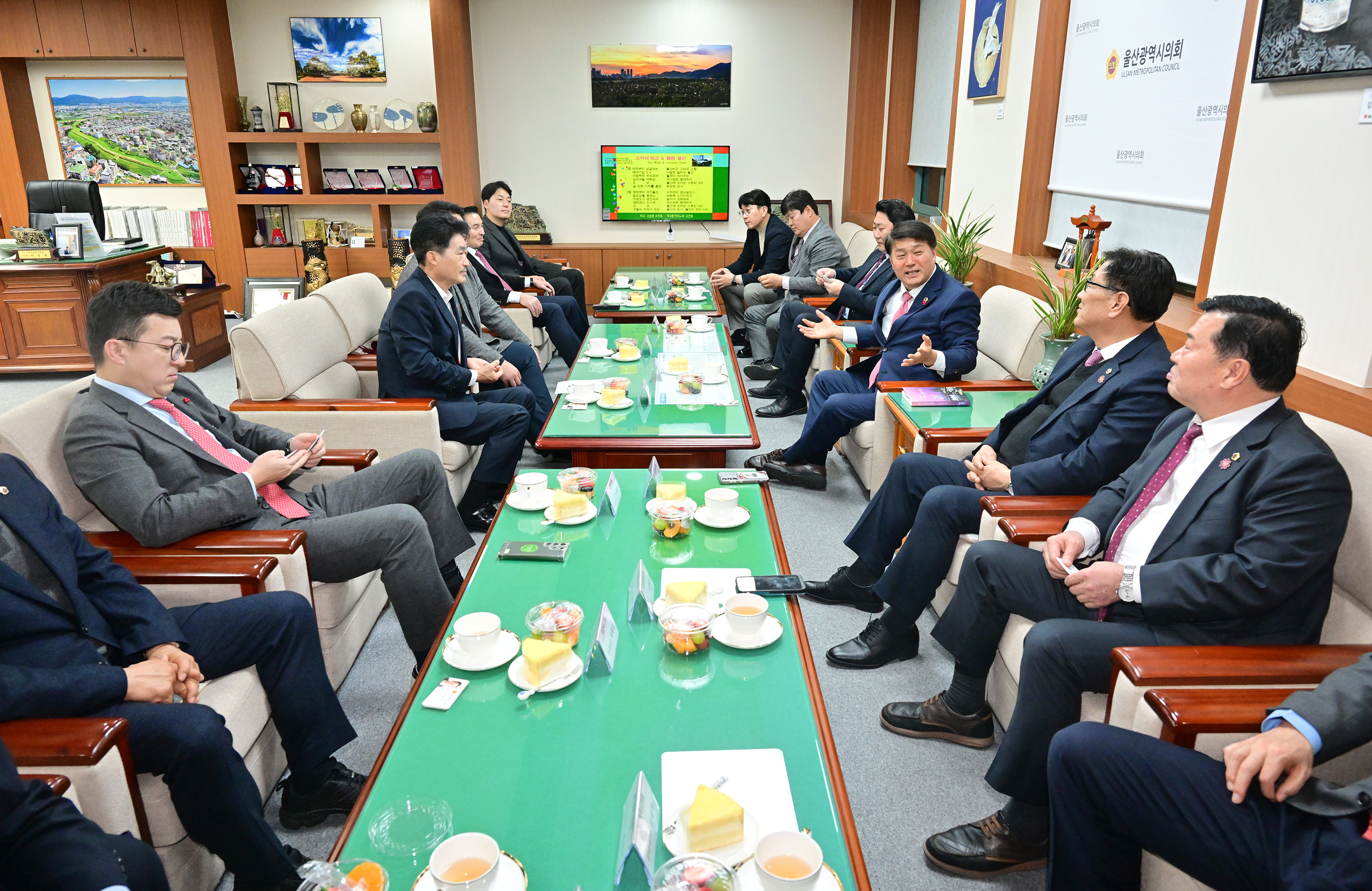 충청북도의회 대표단 울산광역시의회 방문3