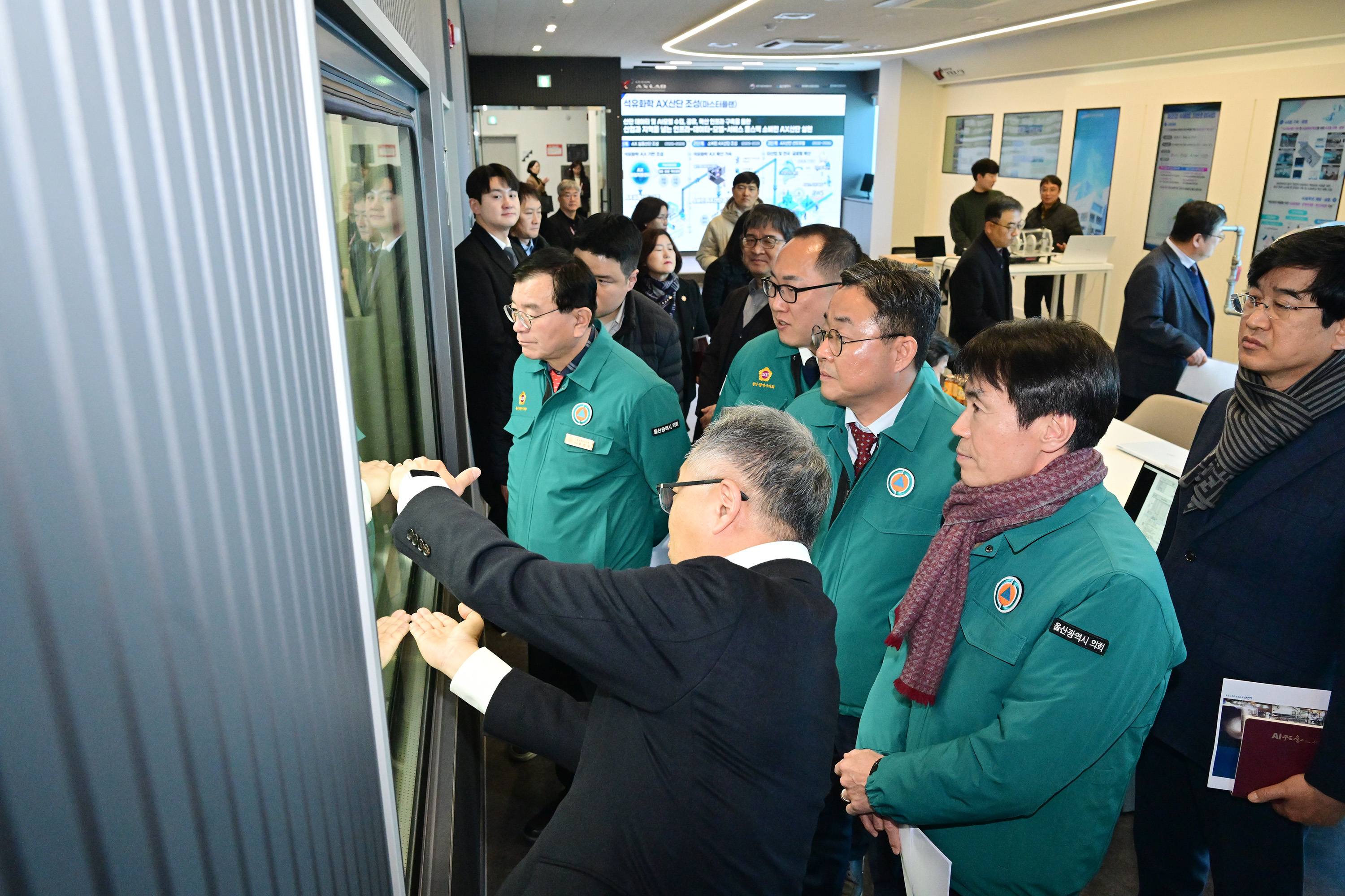 산업건설위원회, AI 관련 시설 방문5