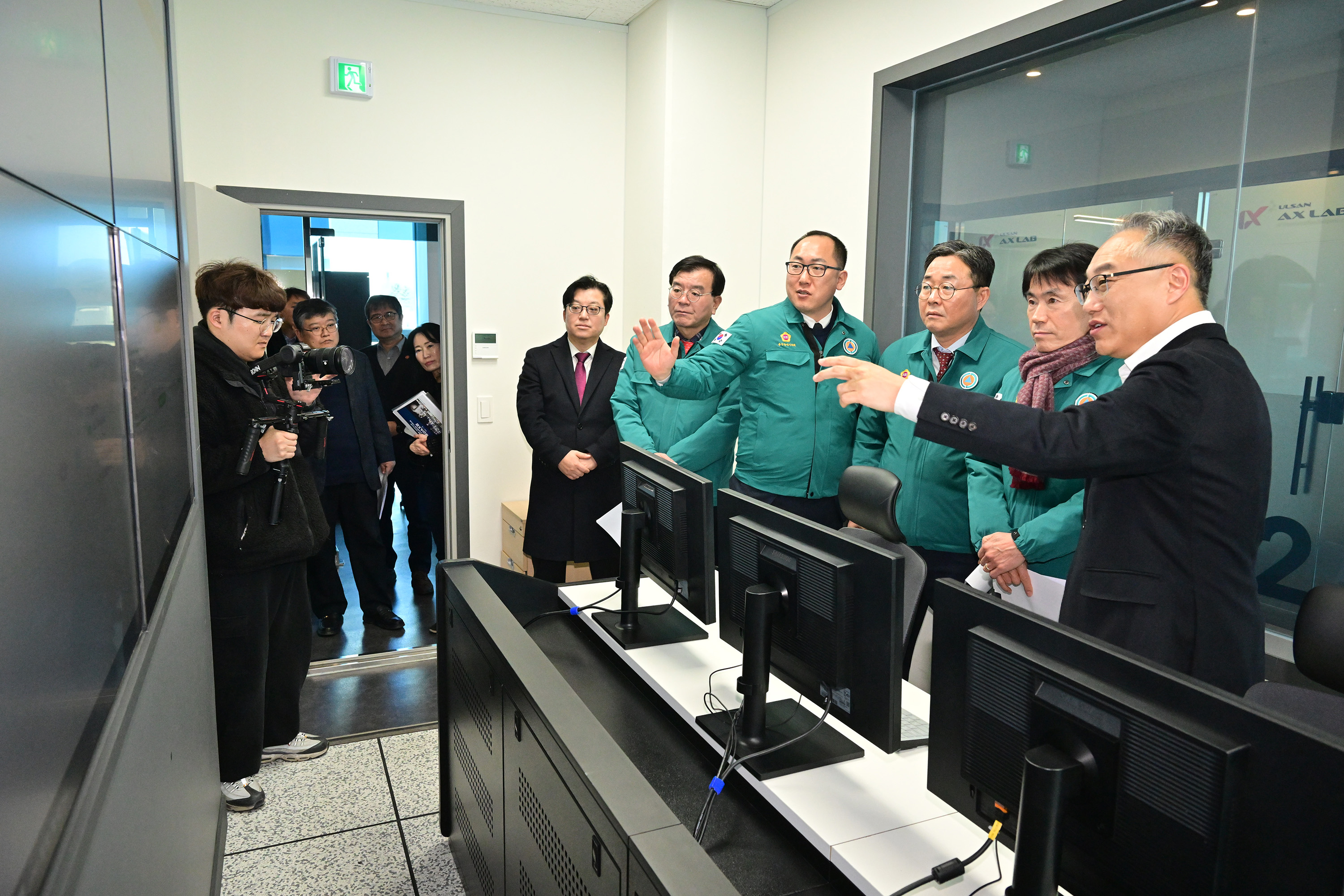 산업건설위원회, AI 관련 시설 방문7