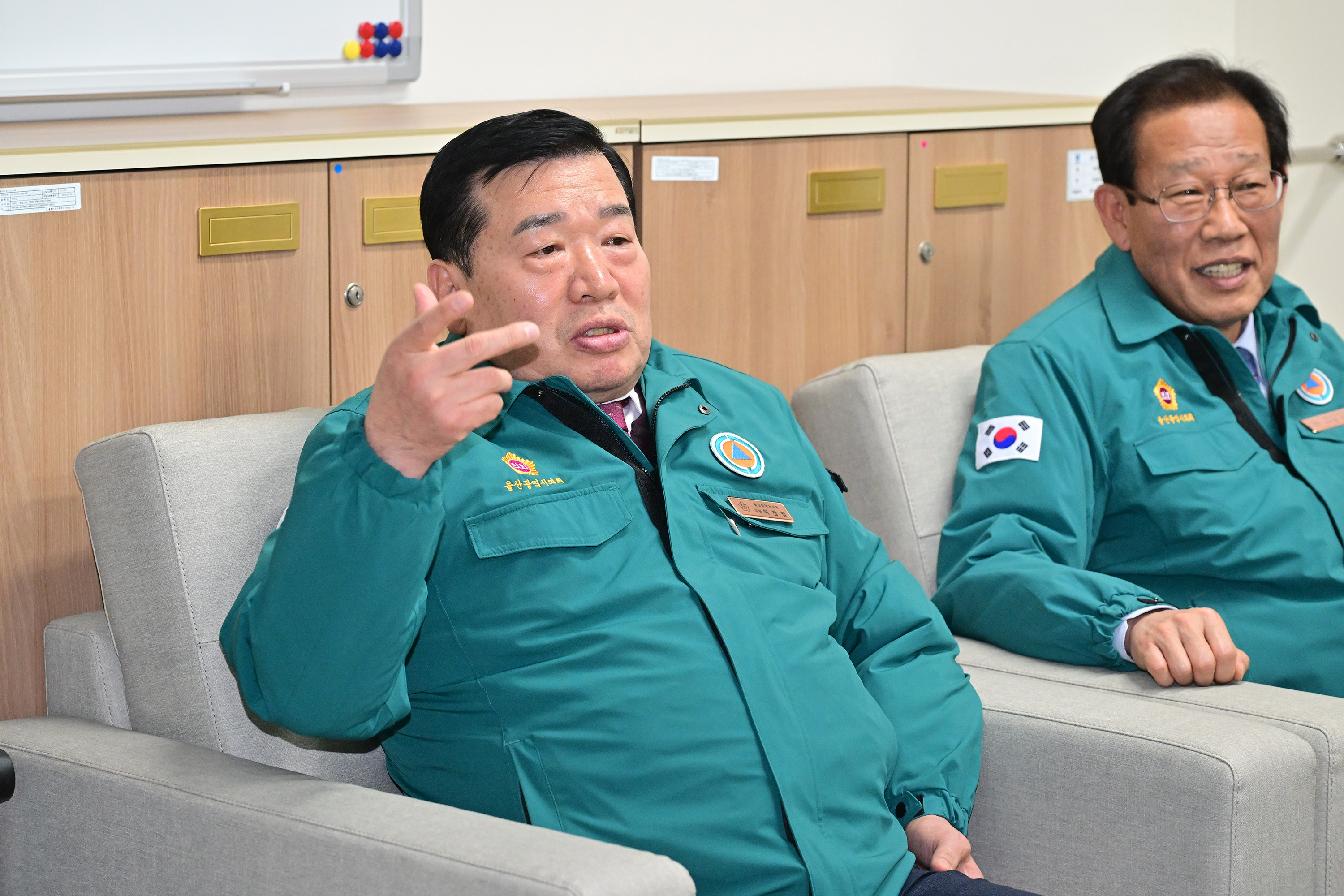 행정자치위원회, 120 해울이콜센터 연장 운영 격려 방문7